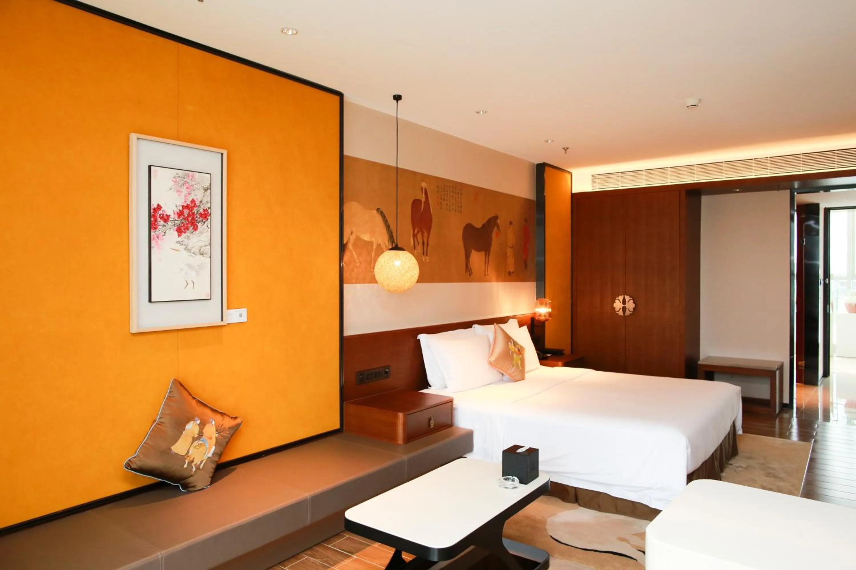 Bedroom, Bed in Hisilk Artwork Center Fliport Coso Hotel