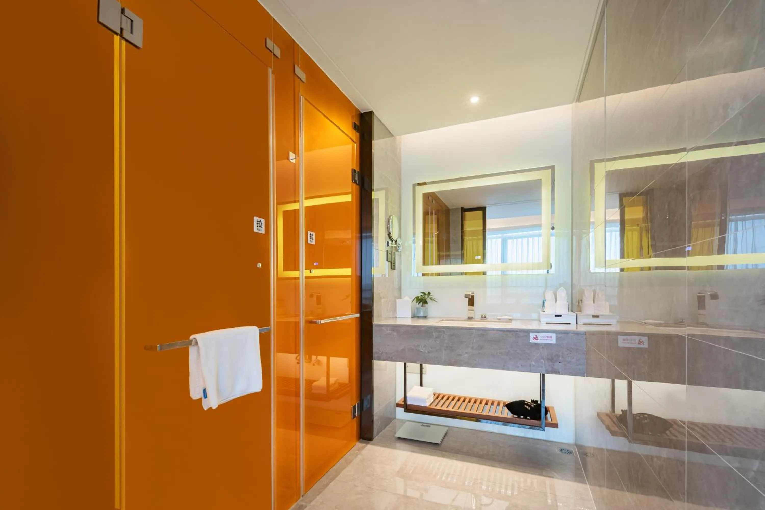 Toilet in Hisilk Artwork Center Fliport Coso Hotel