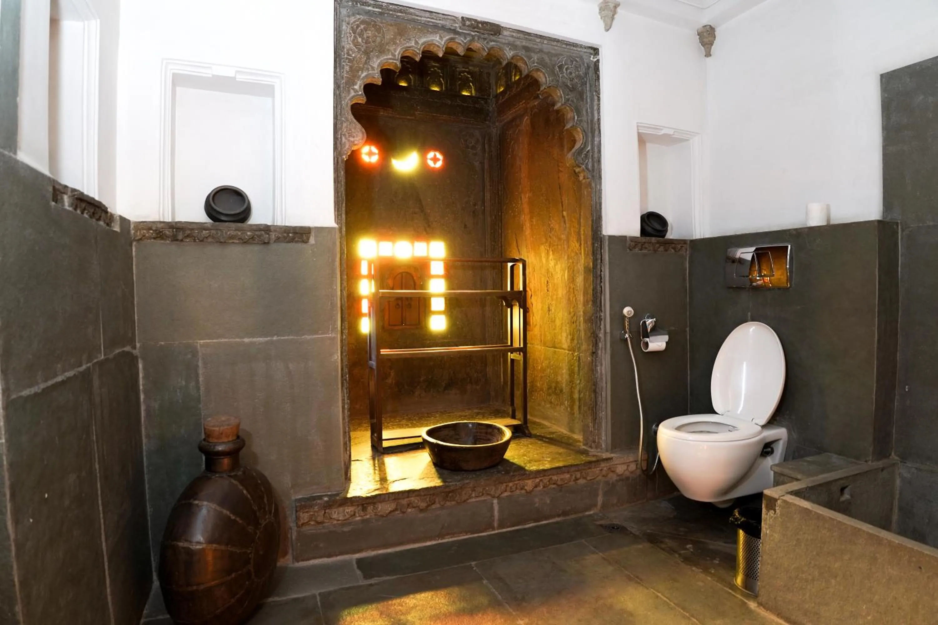 Toilet in Madri Haveli