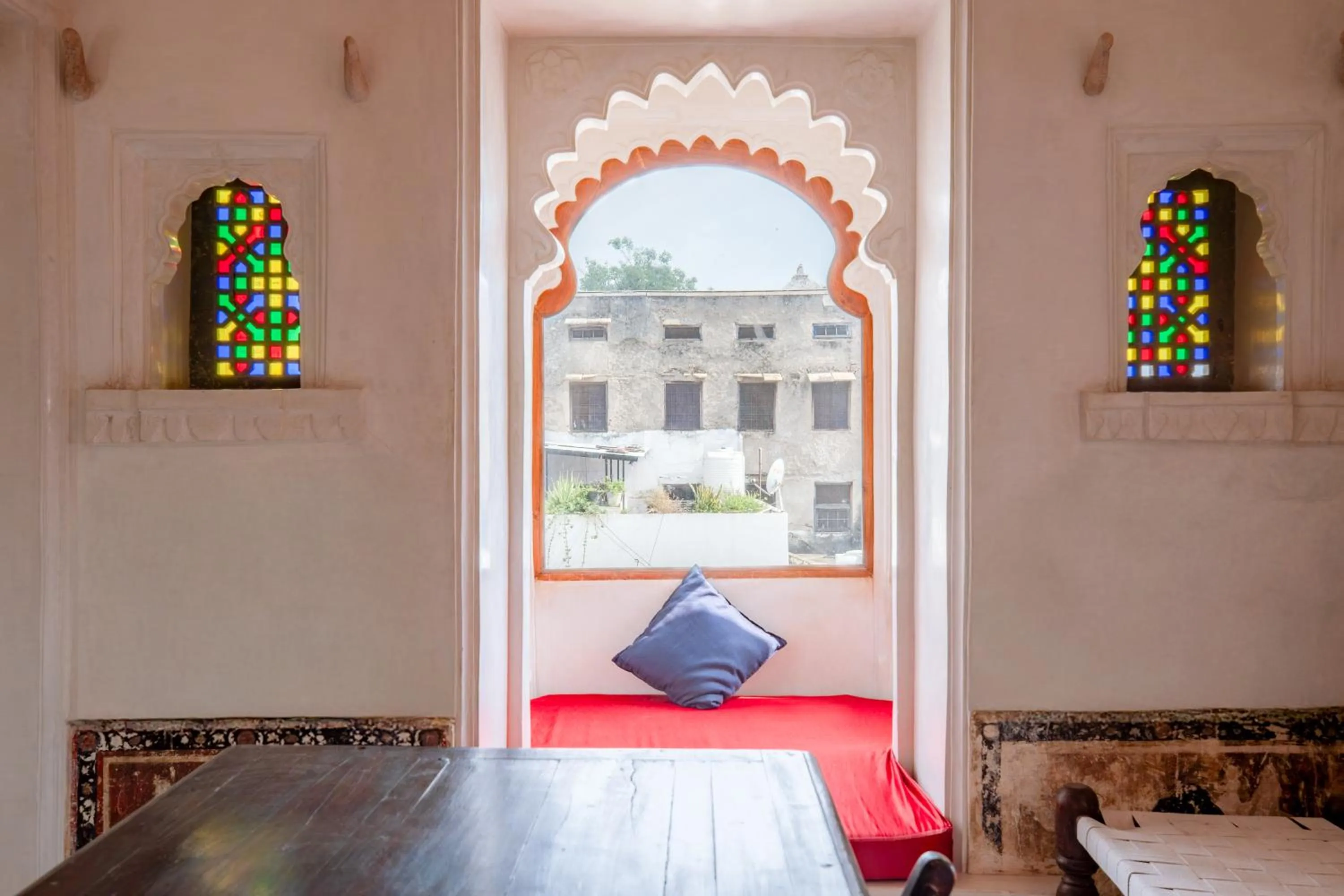 Living room, Bed in Madri Haveli