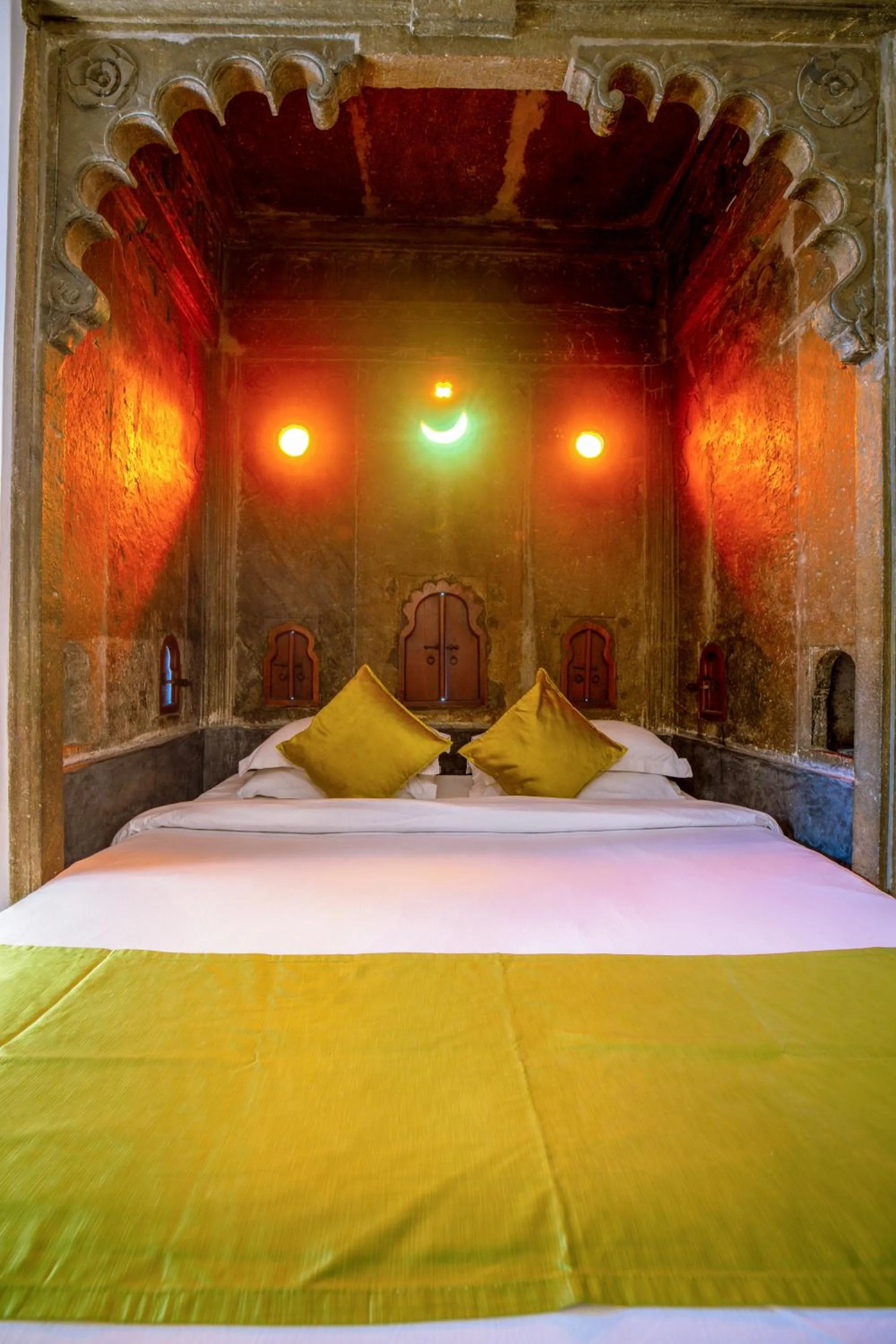 Bedroom, Bed in Madri Haveli