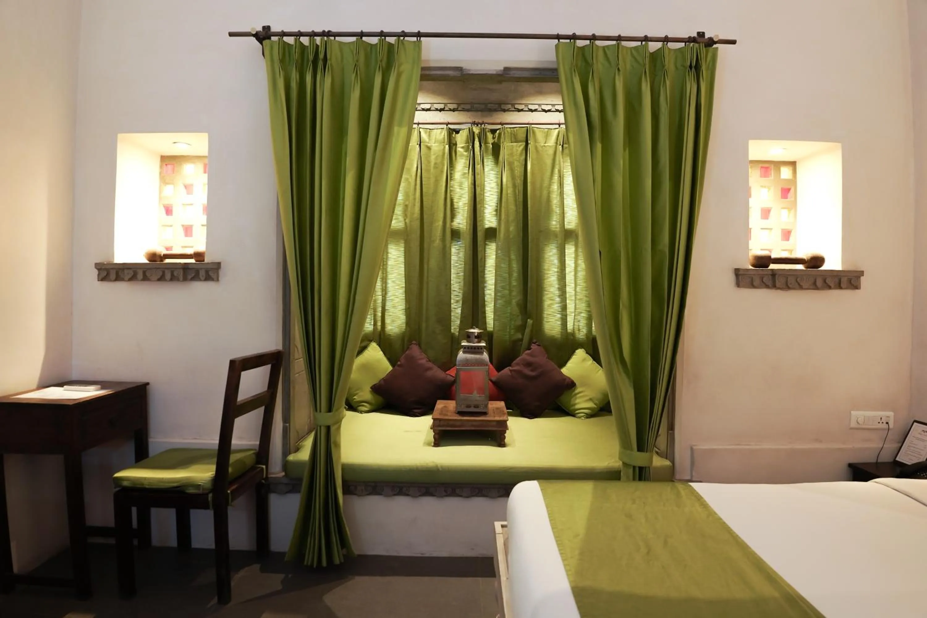 Bedroom, Bed in Madri Haveli