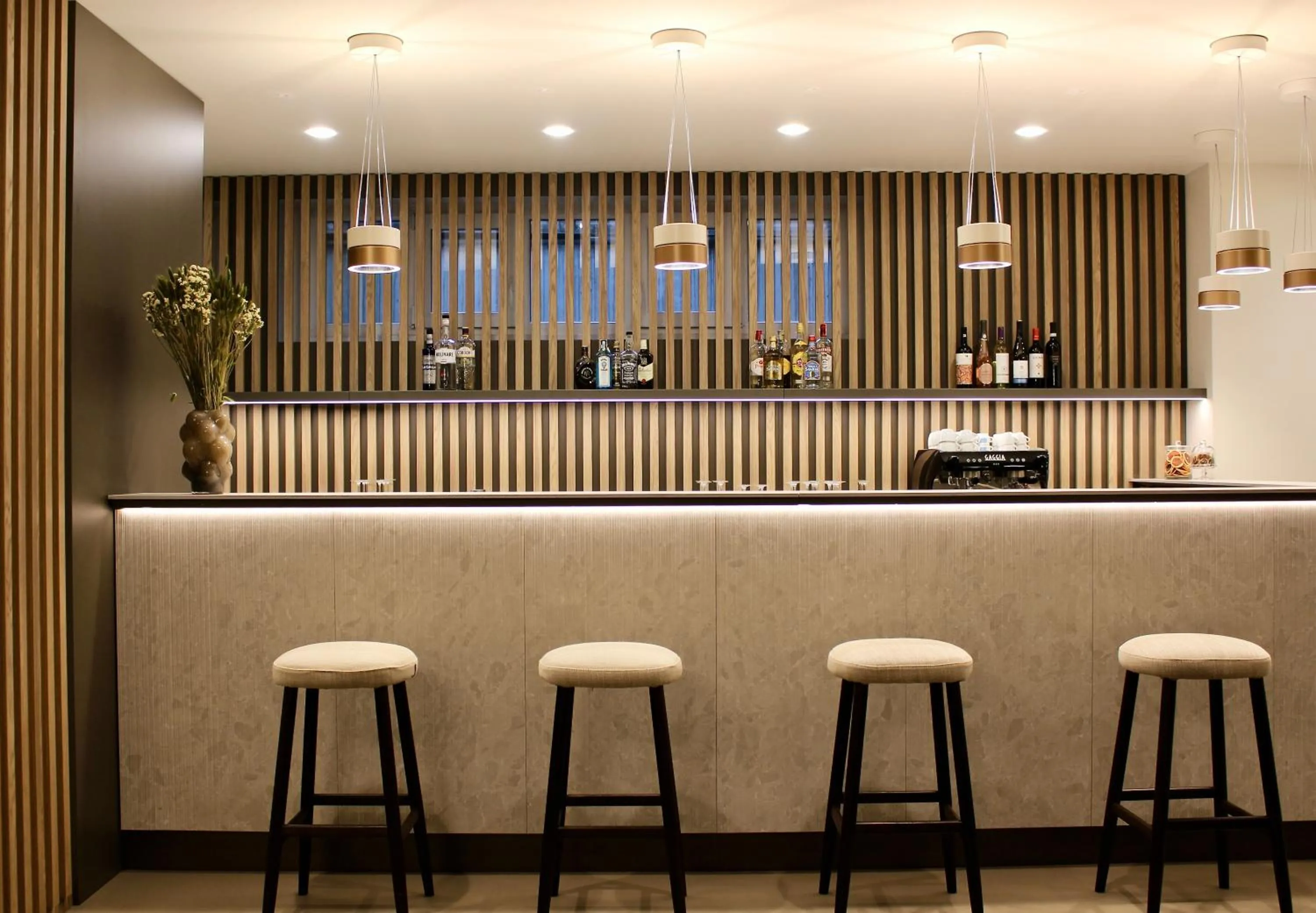 Restaurant/places to eat in Hotel Mealba