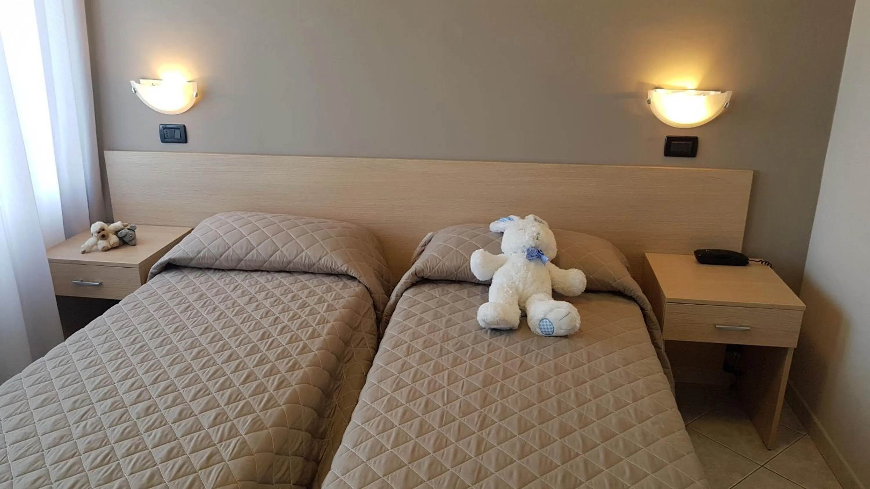 Bed in Hotel Excelsior