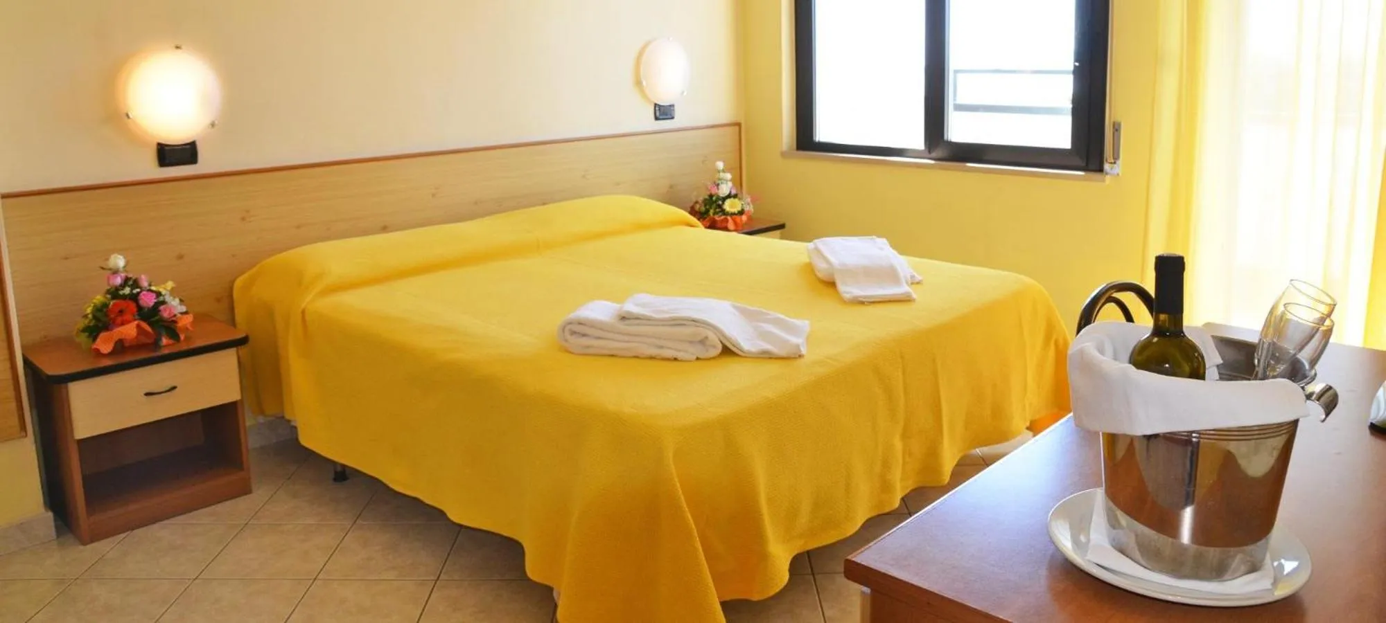 Bed in Hotel Excelsior