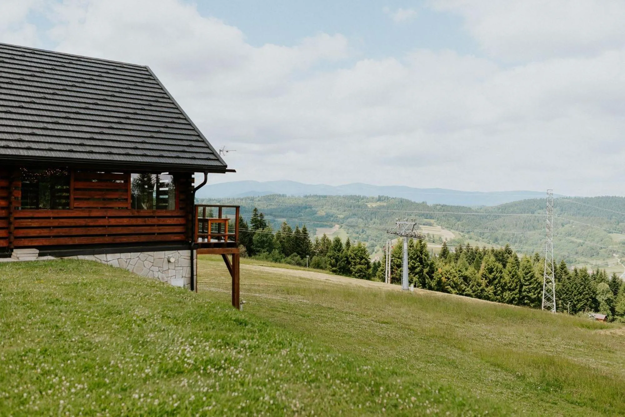 Landmark view in Hotel Kompleks Beskid z basenem i stokiem narciarskim - blisko Babiej Góry