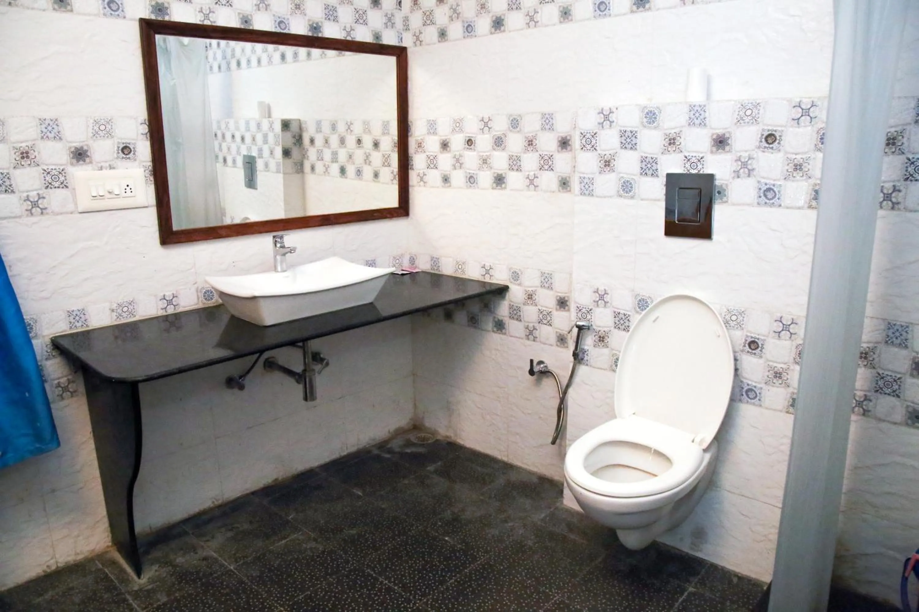 Bathroom in Yogis Guest House