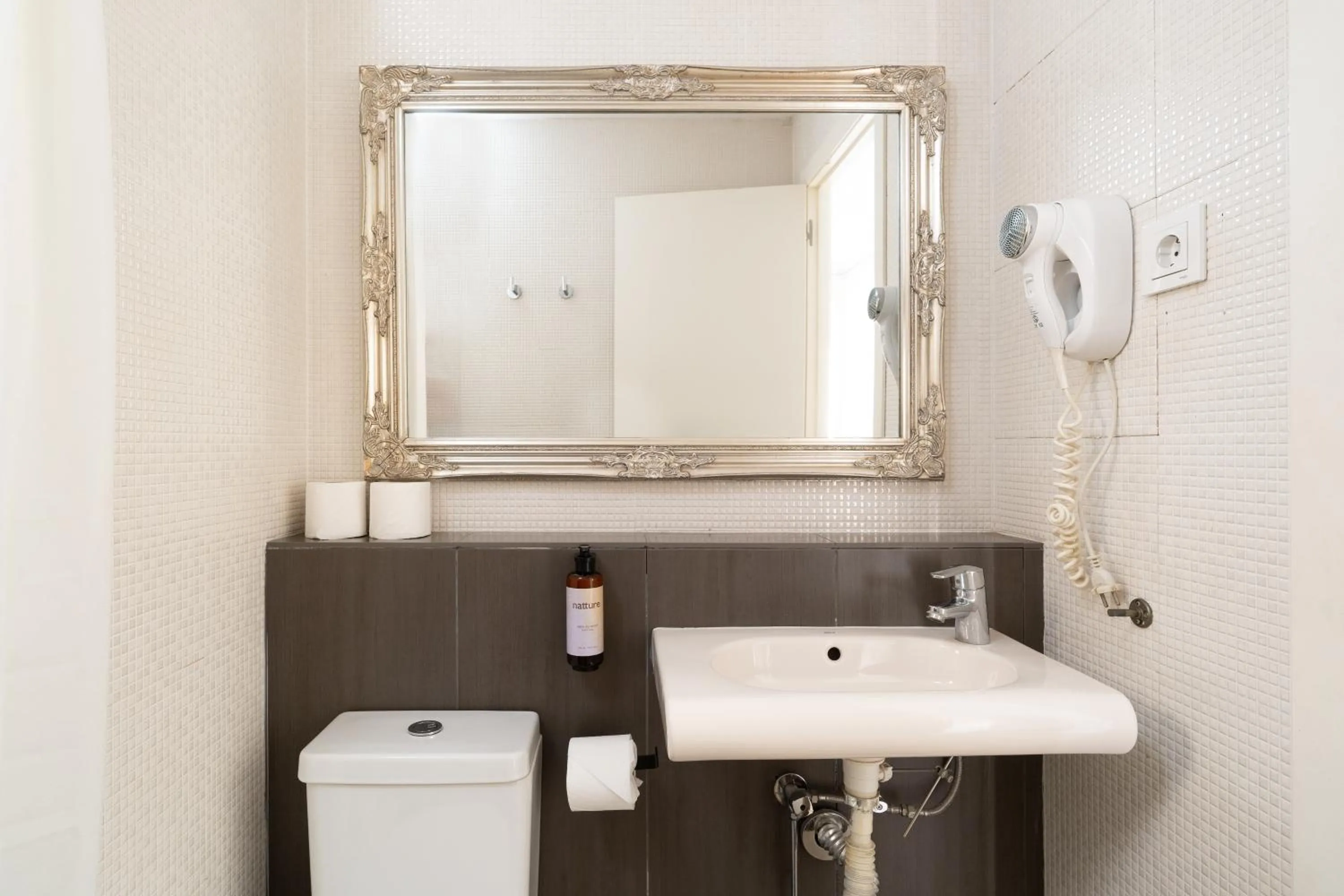 Bathroom in TSA Gran Via