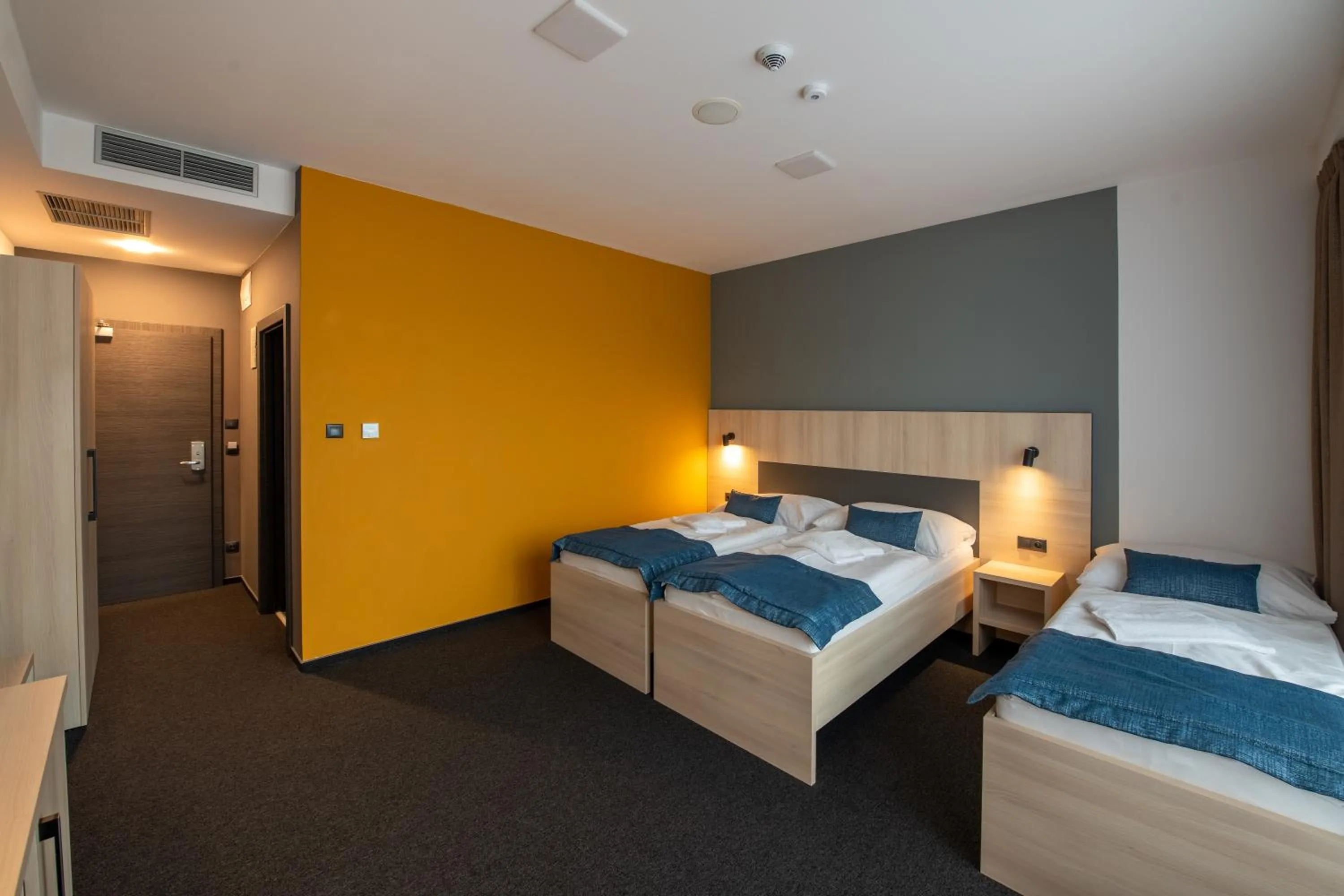 Bed in Hotel Glamour