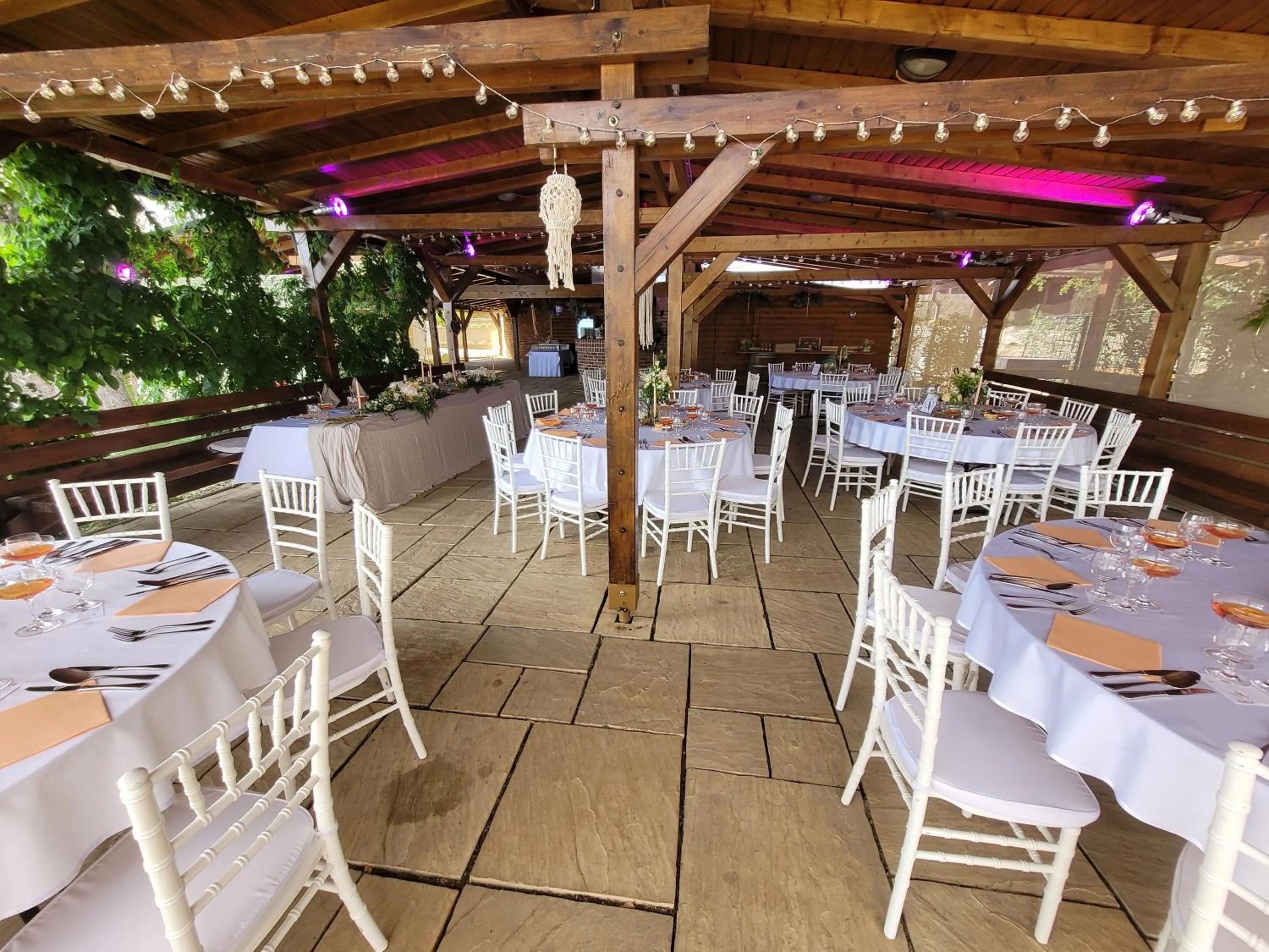 Banquet/Function facilities in Hotel Glamour