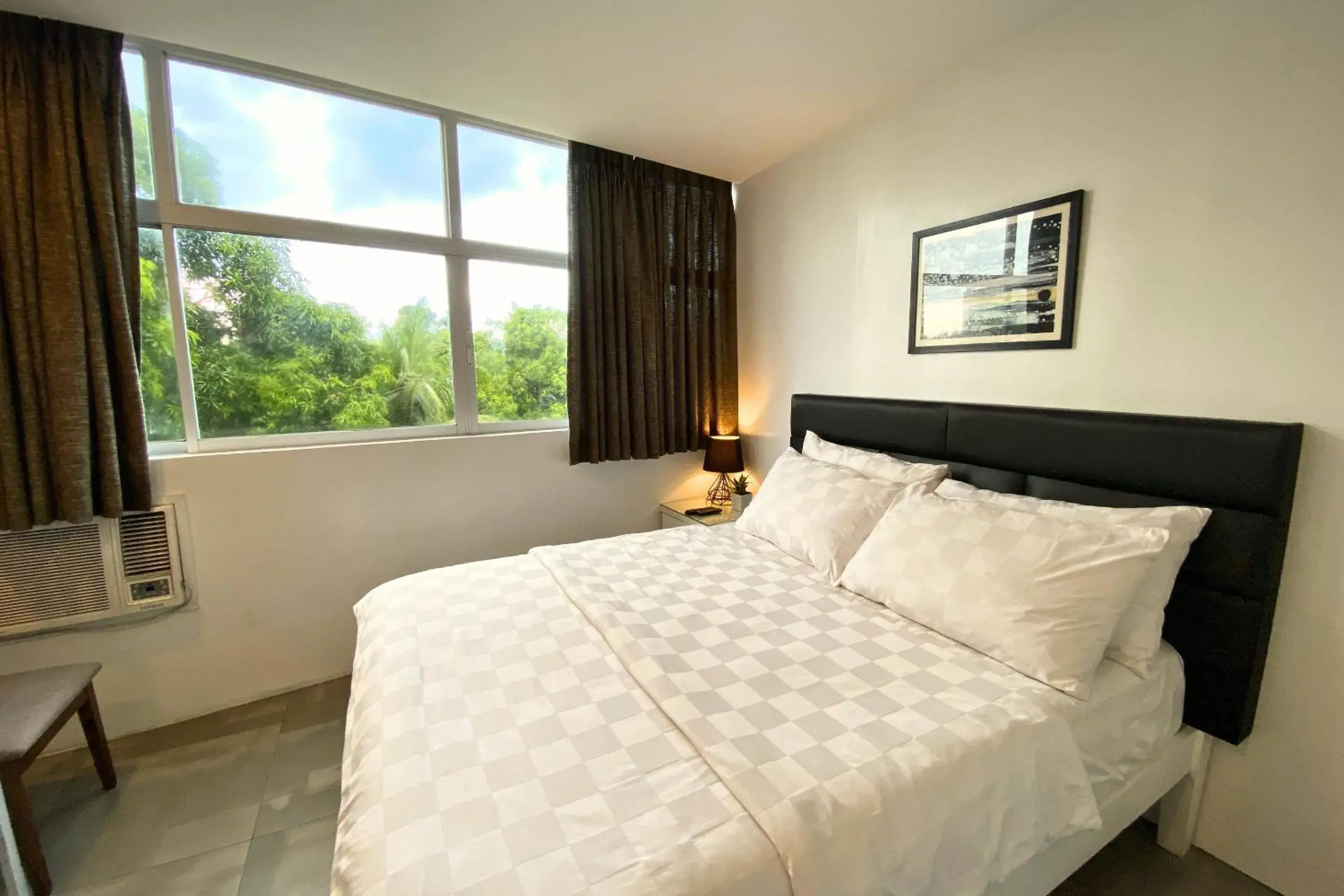 Deluxe Double Room in Tely's Bed & Breakfast Iloilo powered by Cocotel Deluxe Double Room in Tely's Bed & Breakfast Iloilo powered by Cocotel