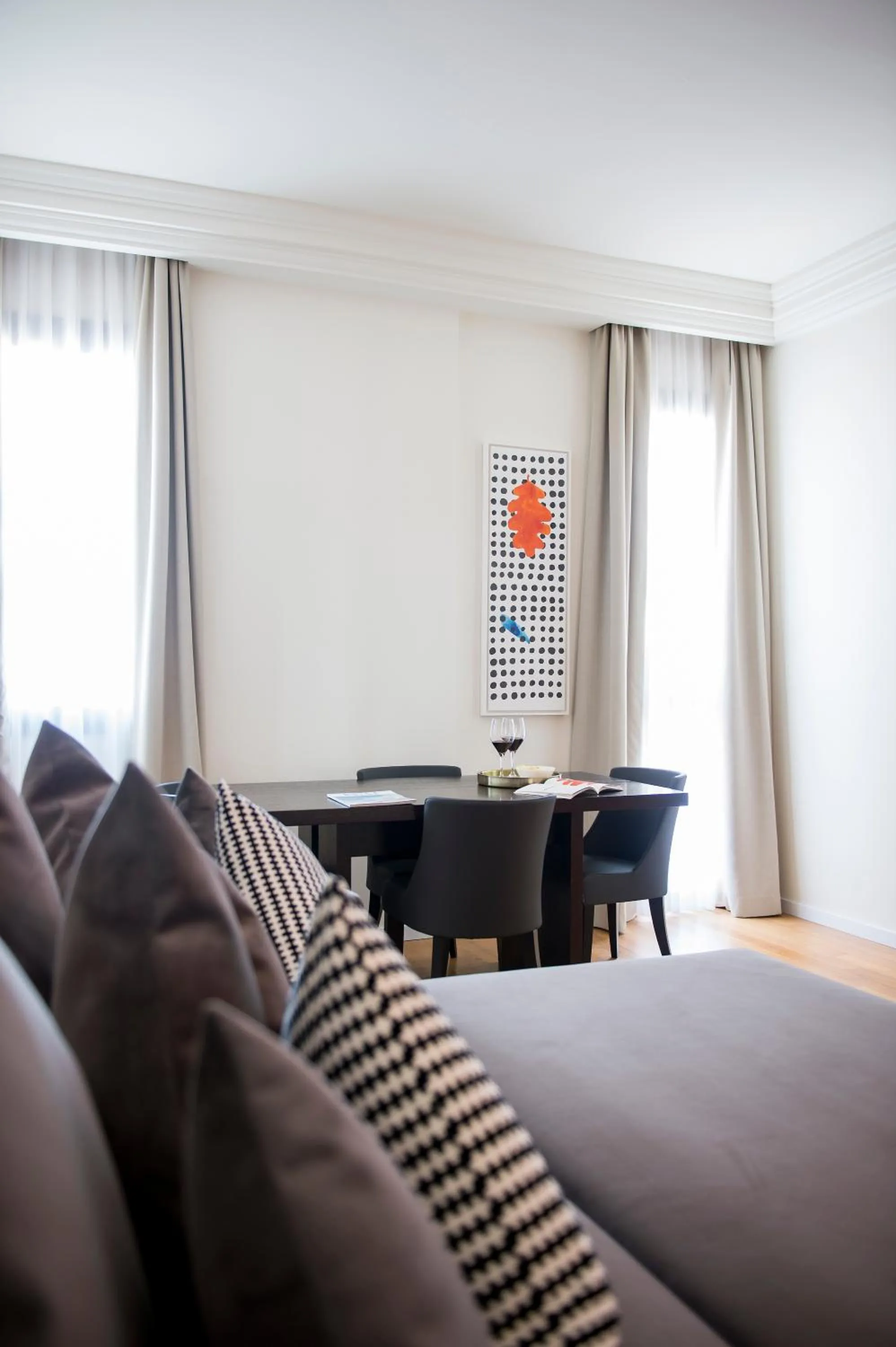 Living room, Bed in Elizabeth Lifestyle Hotel