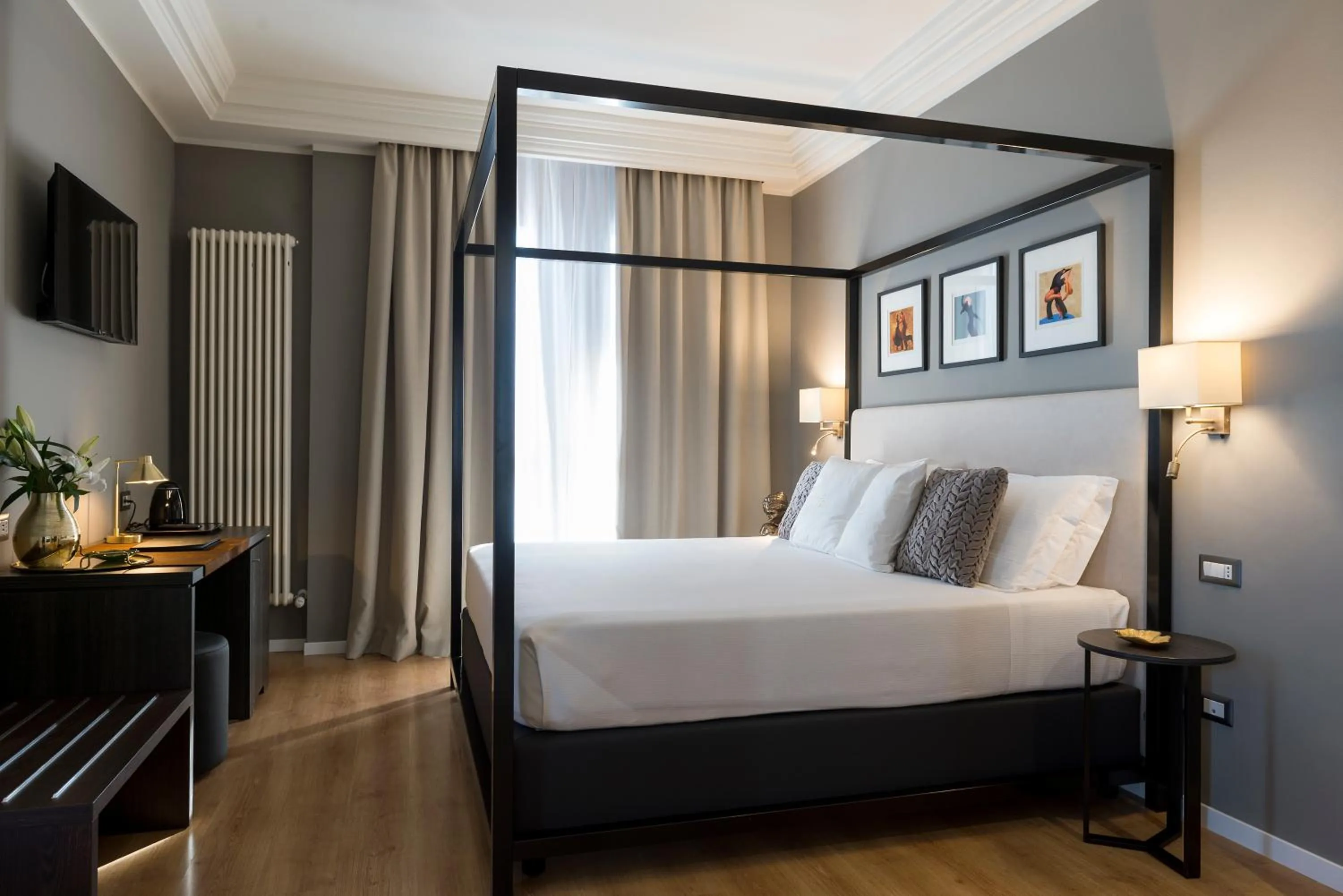 Bed in Elizabeth Lifestyle Hotel