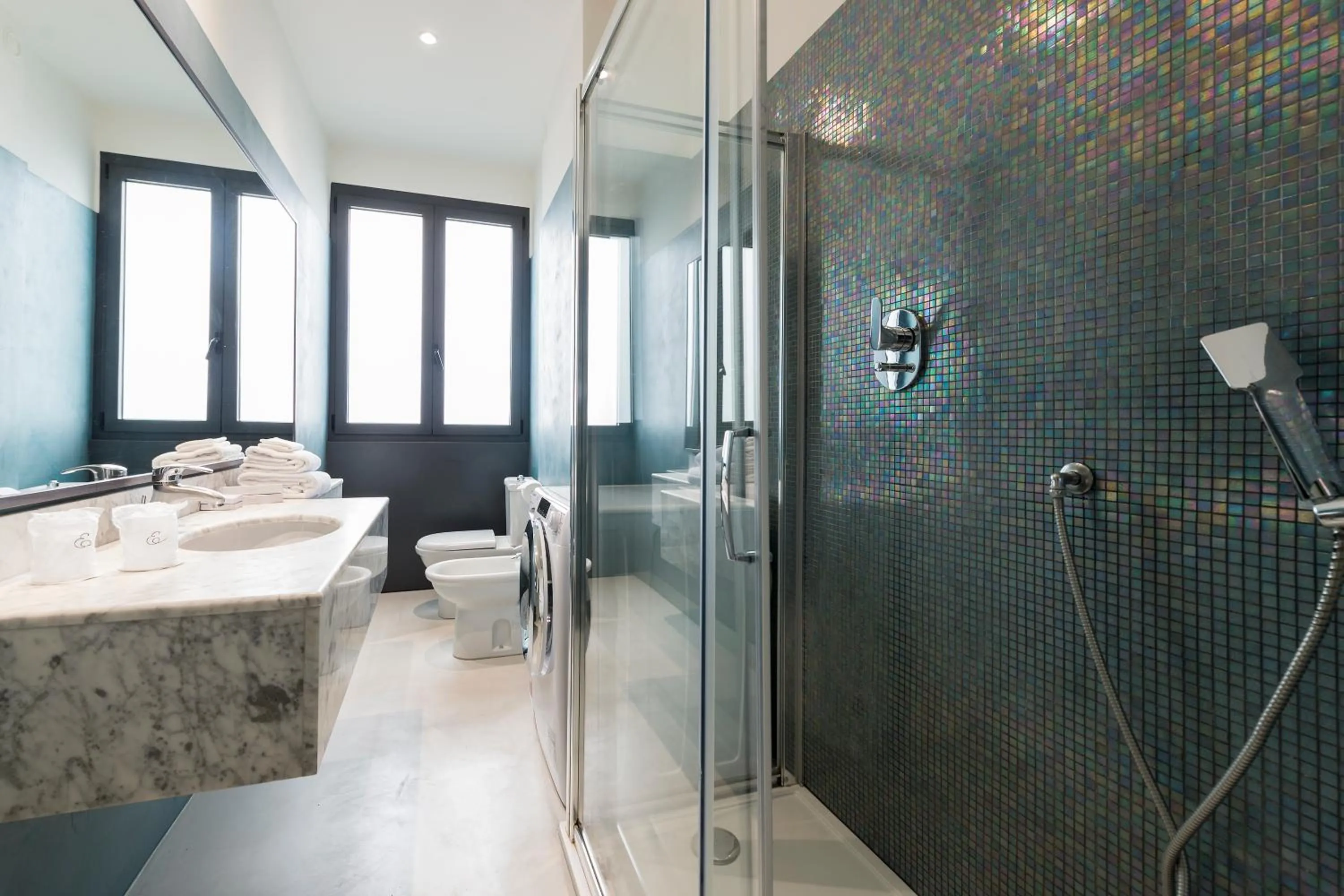 Shower in Elizabeth Lifestyle Hotel