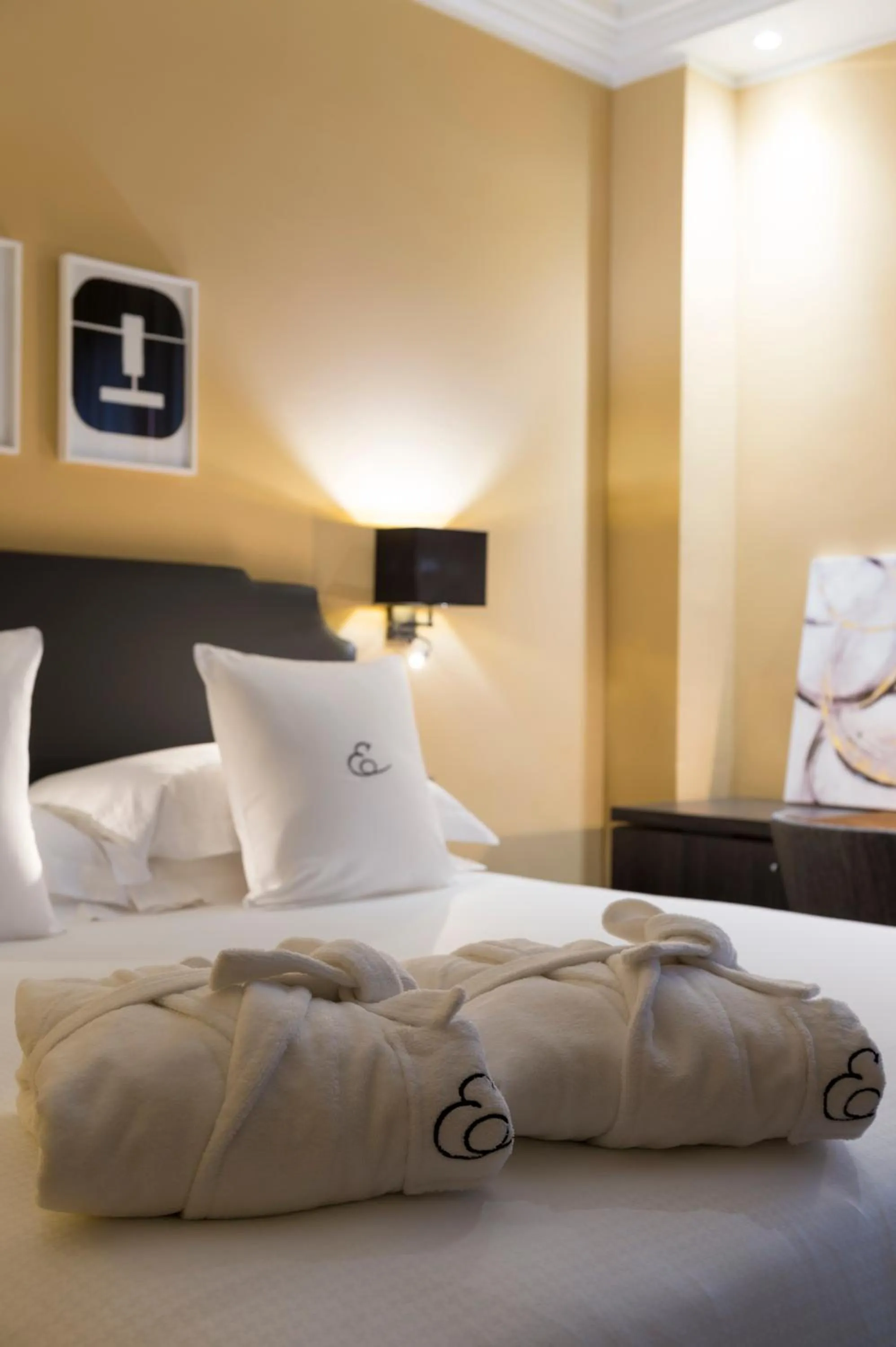 Bed in Elizabeth Lifestyle Hotel