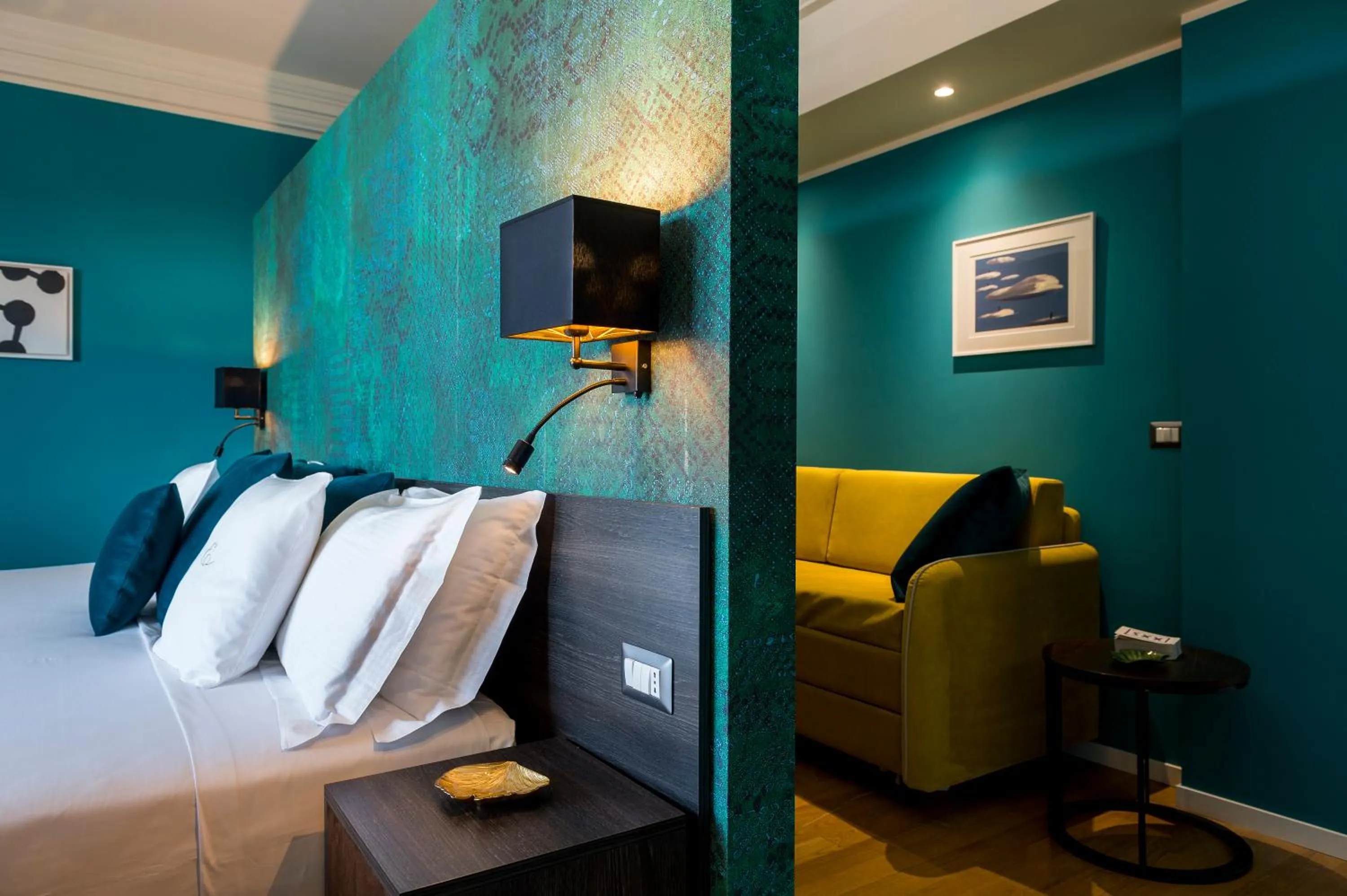 Photo of the whole room, Bed in Elizabeth Lifestyle Hotel