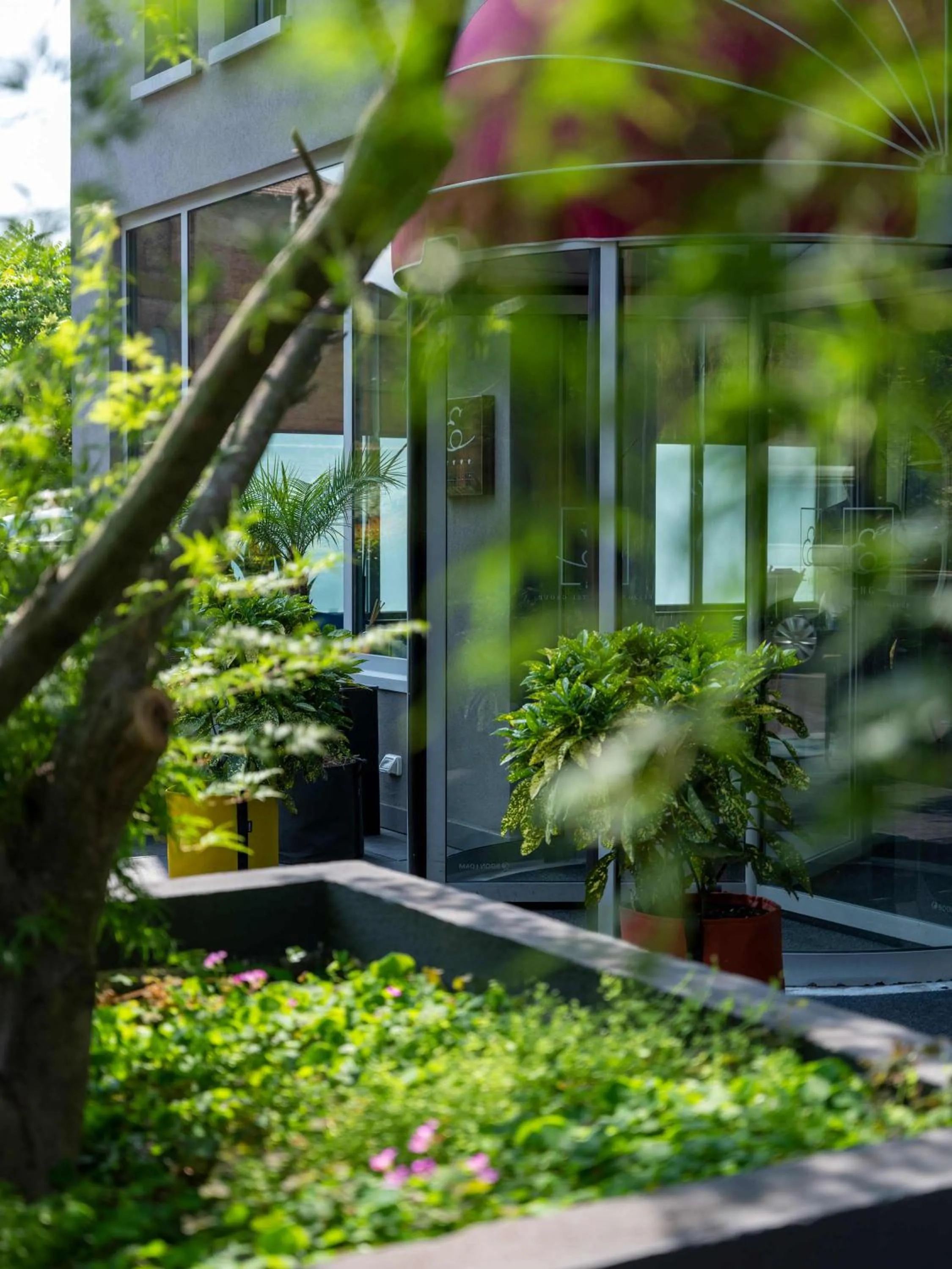 Facade/entrance in Elizabeth Lifestyle Hotel