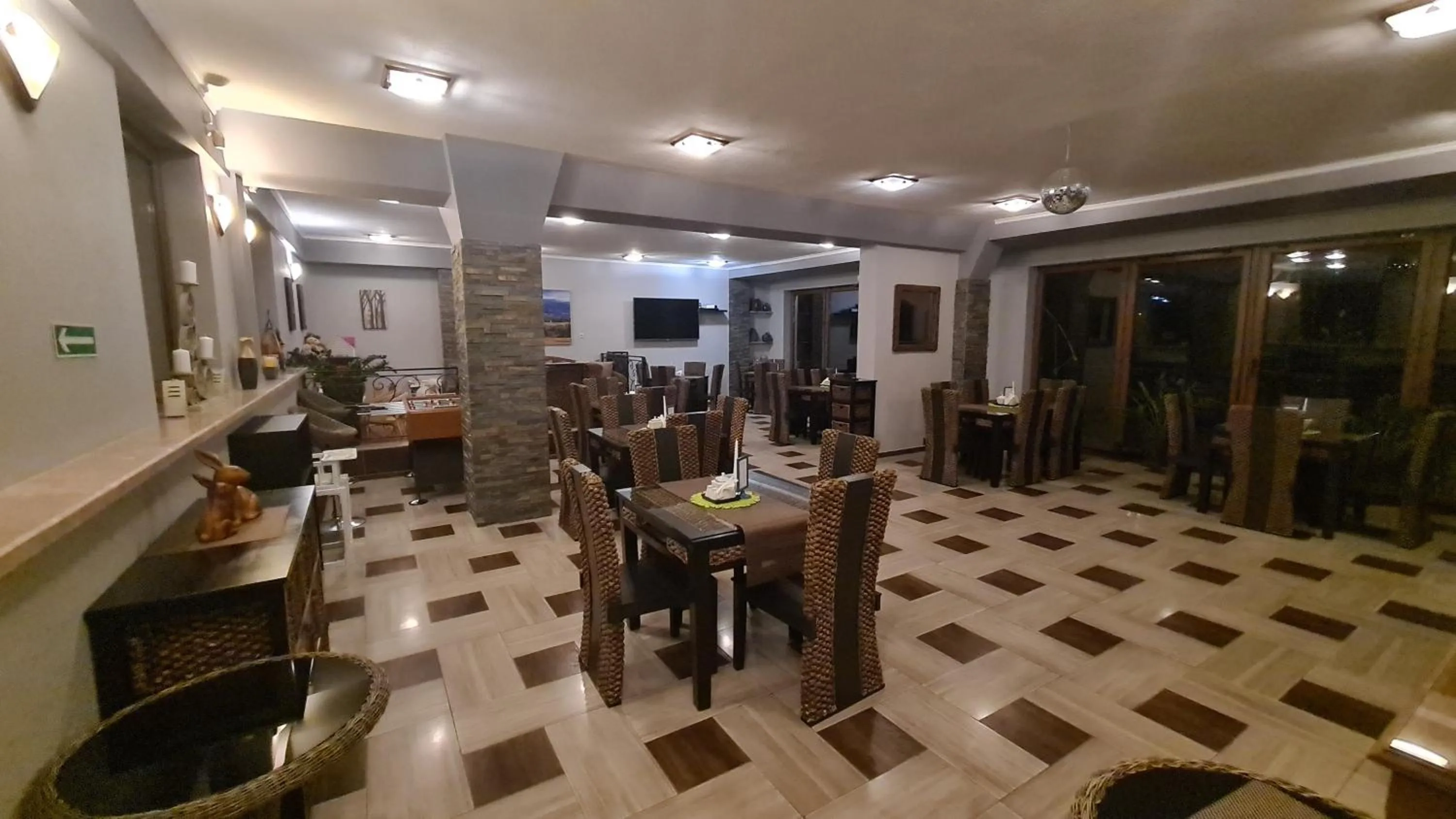 Seating area in H&R Polaris Szczawnica