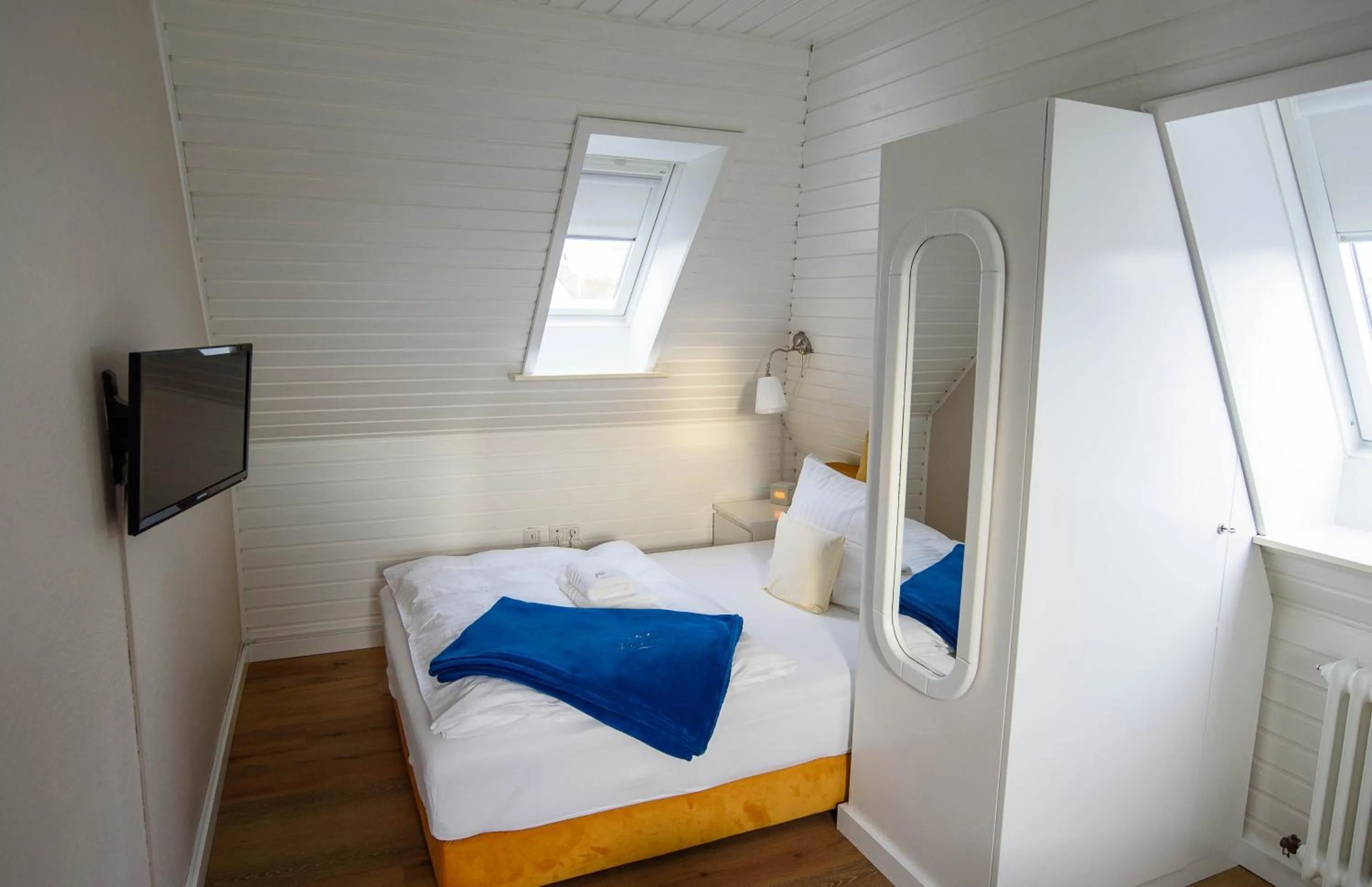 Bed in Pension Luuward 3 Sterne superior Hotel