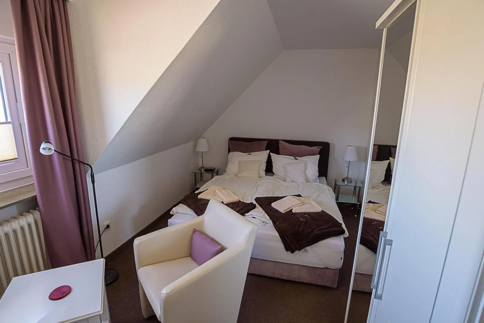 Bed in Pension Luuward 3 Sterne superior Hotel