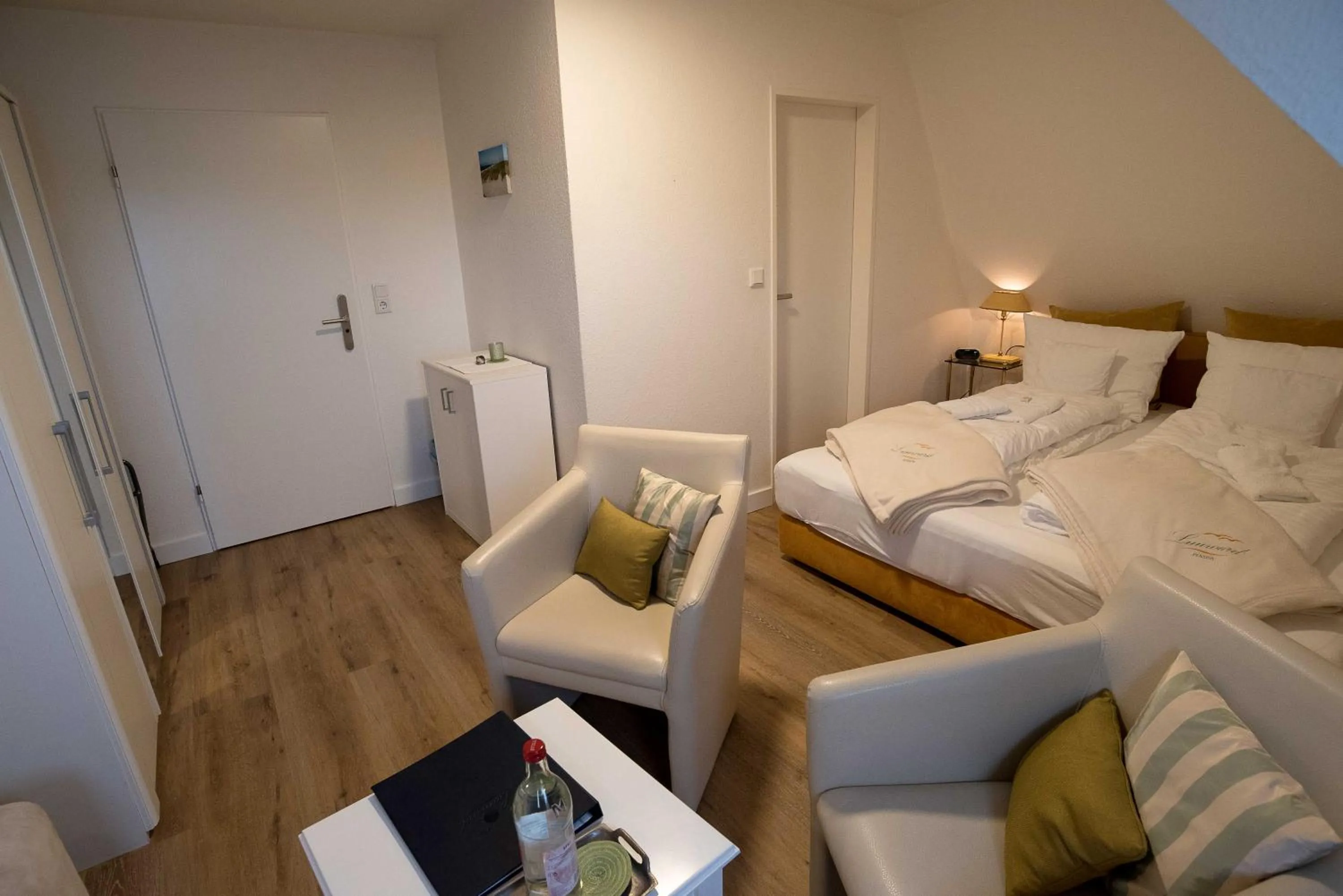 Bed in Pension Luuward 3 Sterne superior Hotel