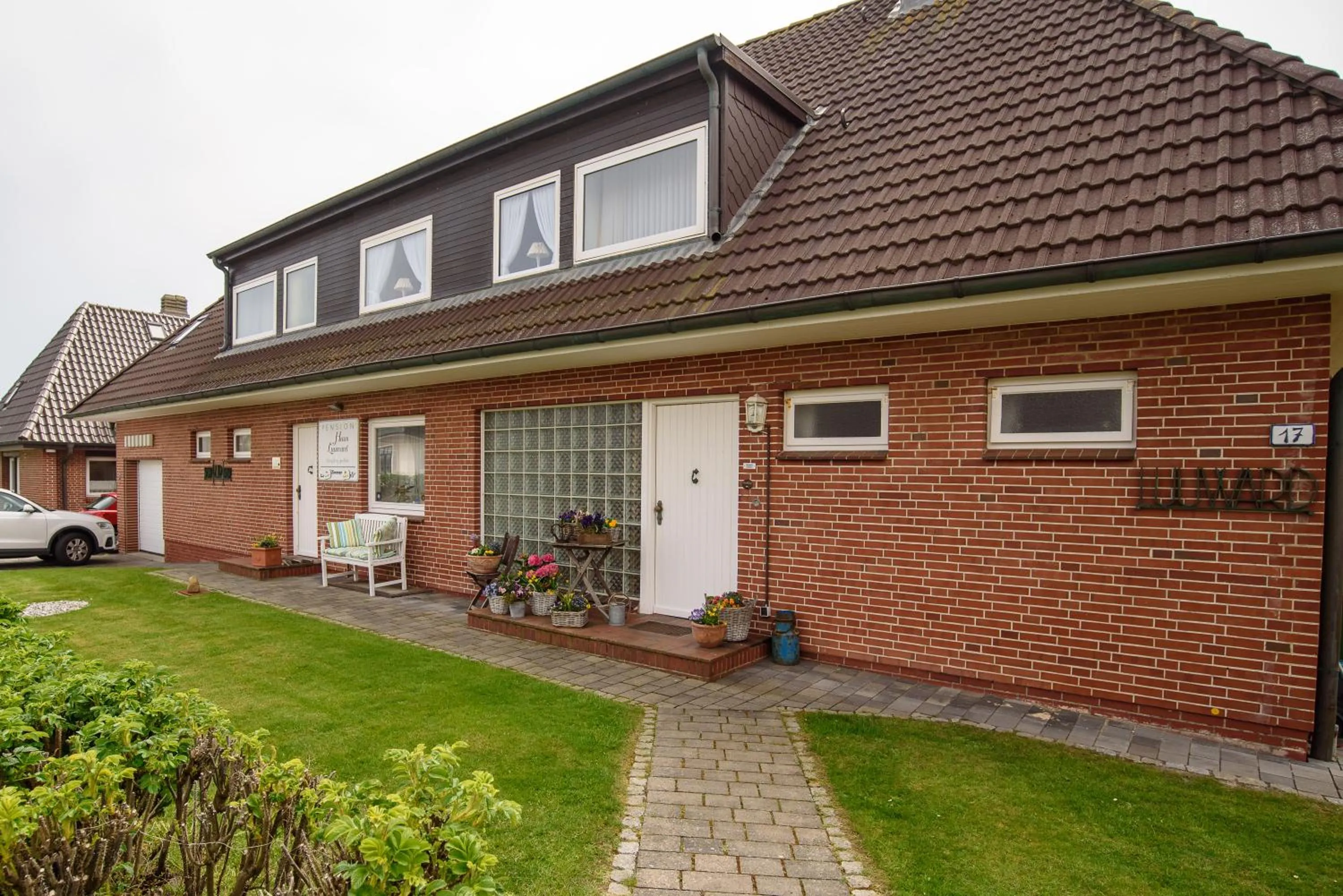Facade/entrance in Pension Luuward 3 Sterne superior Hotel