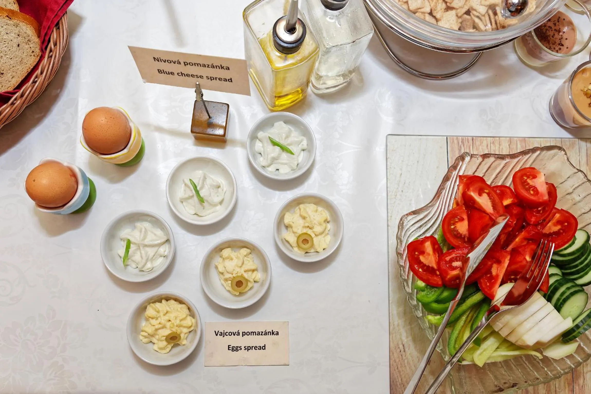 Food and drinks in Hotel Max Inn