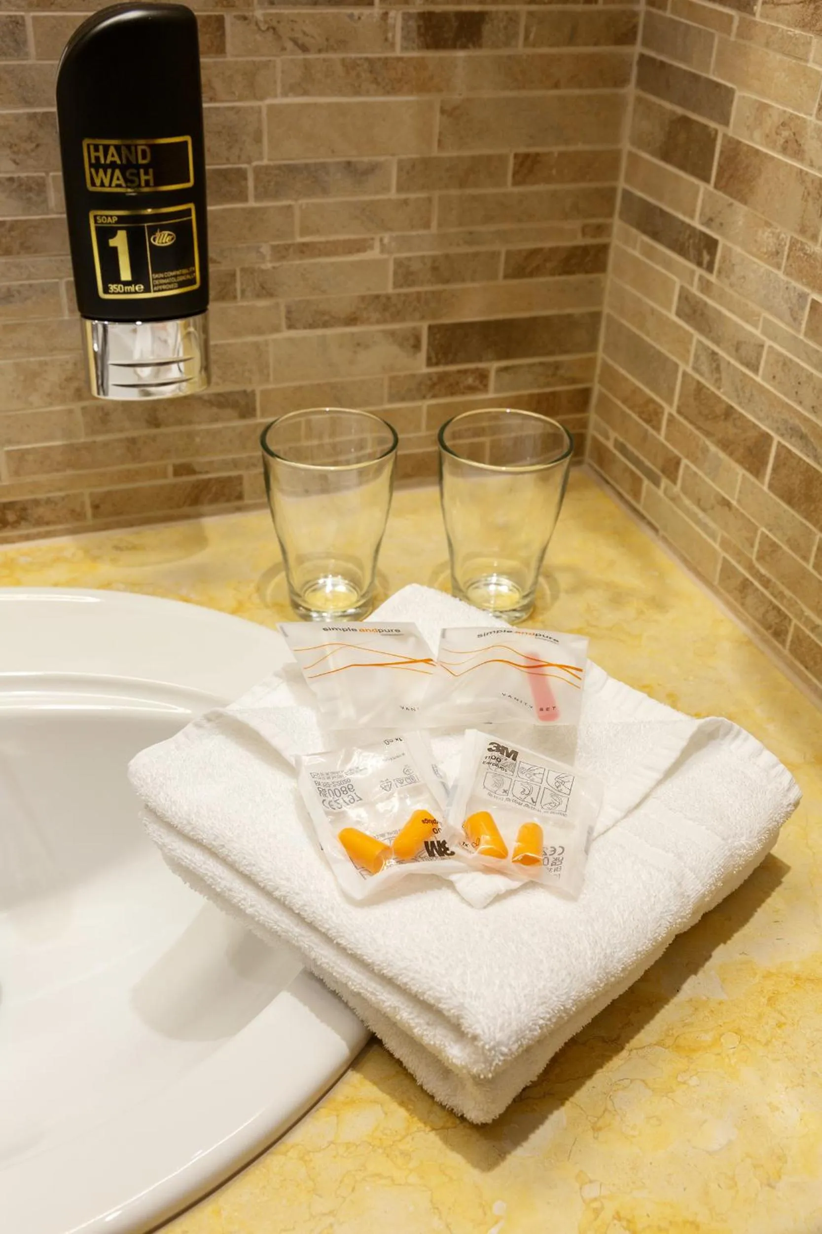 Bathroom in Hotel Max Inn