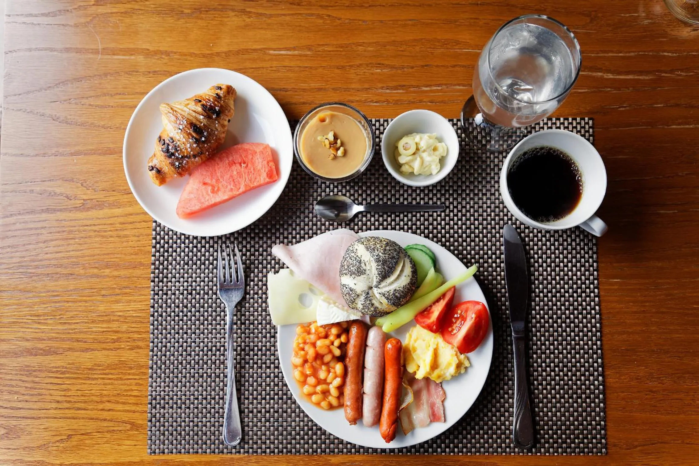 Food and drinks in Hotel Max Inn