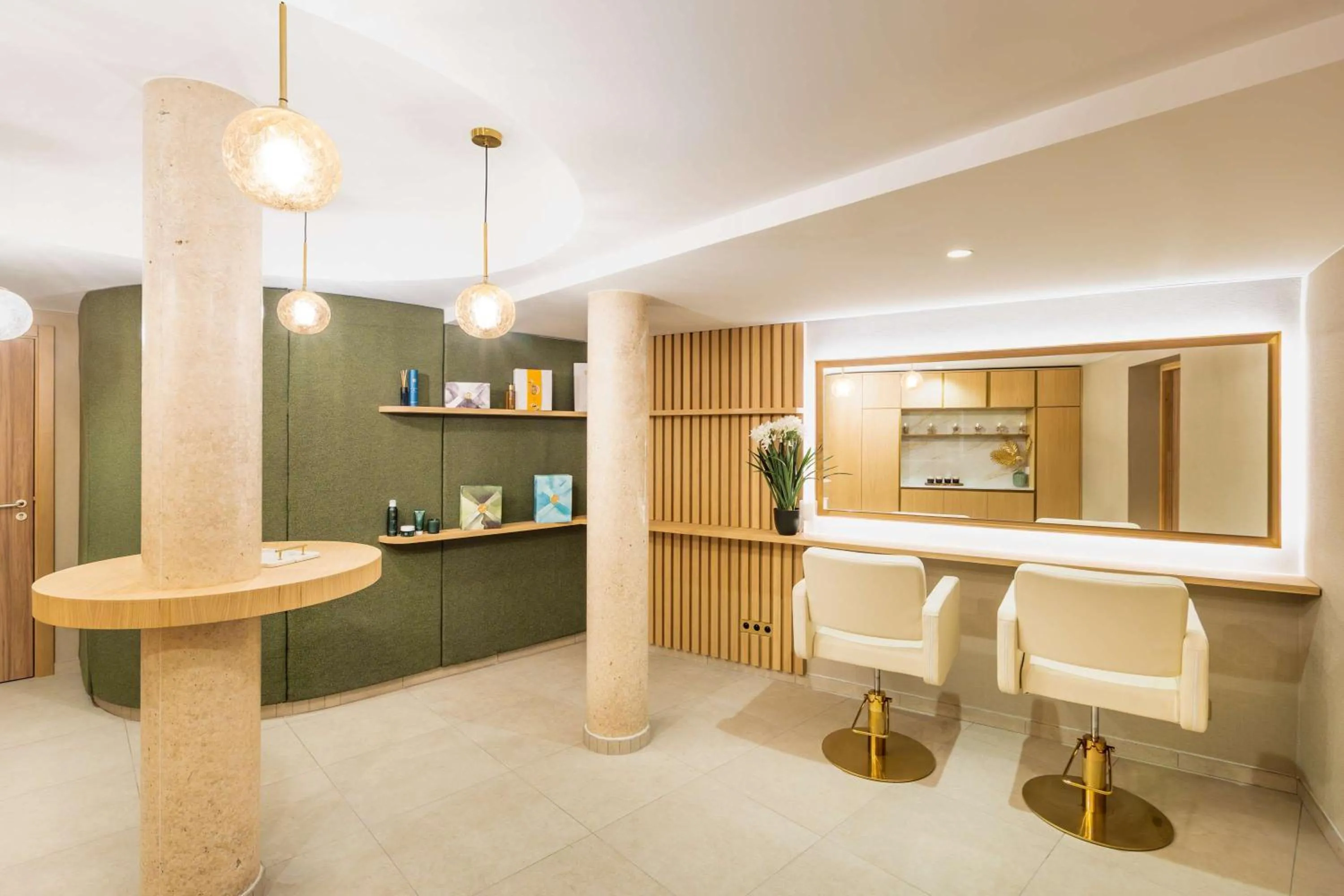 Spa and wellness centre/facilities in Aiden by Best Western T'aim Hotel & SPA