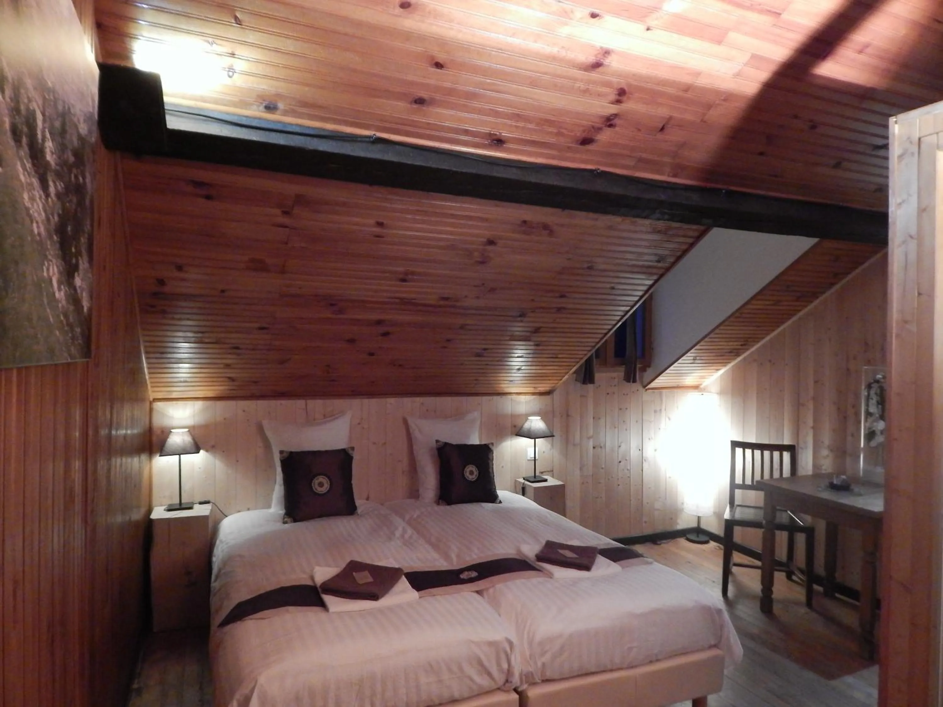 Bedroom, Bed in Pyrenées Emotions, Eco-responsables, Nature, Sports Aventures
