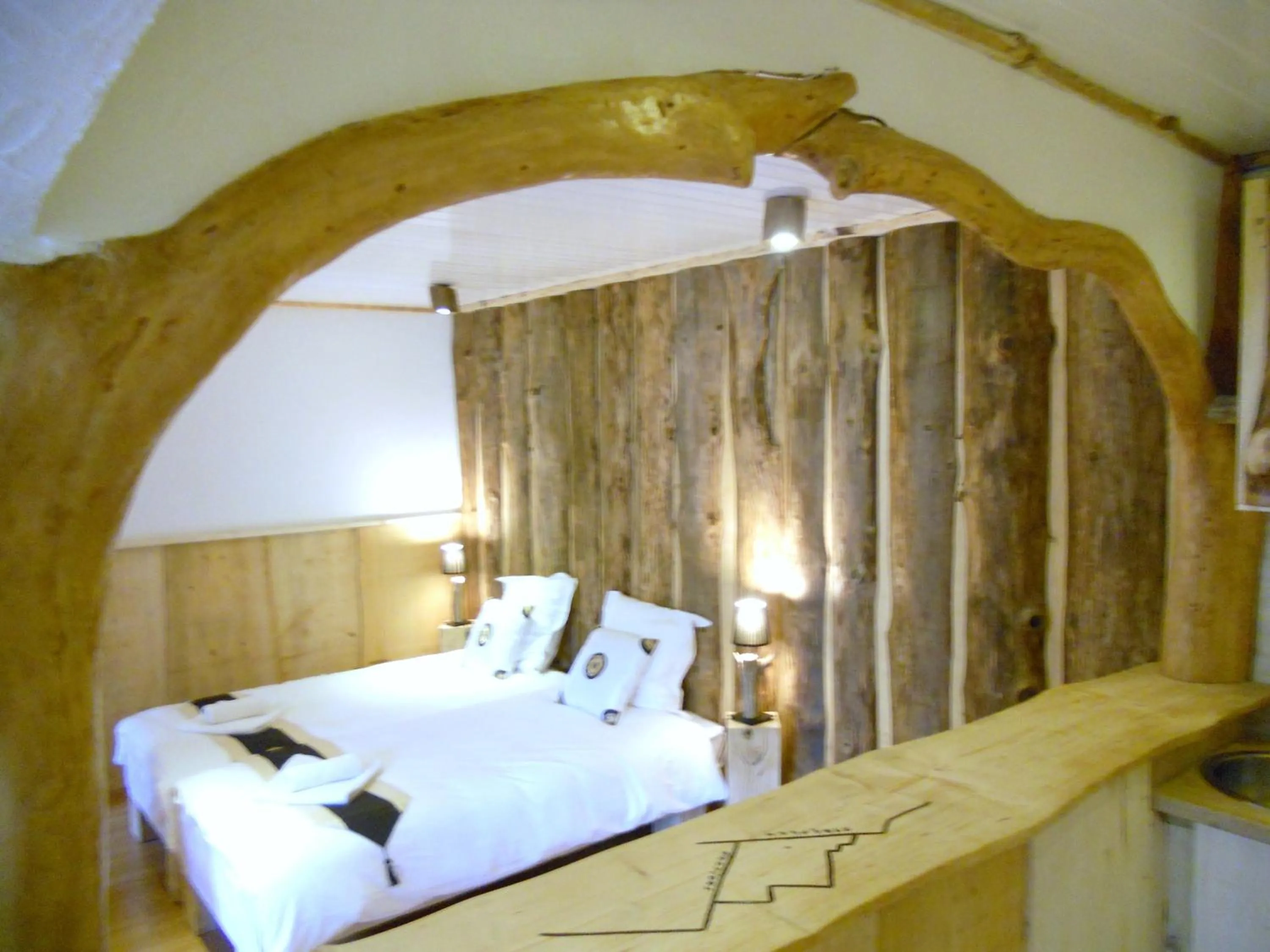 Bedroom, Bed in Pyrenées Emotions, Eco-responsables, Nature, Sports Aventures