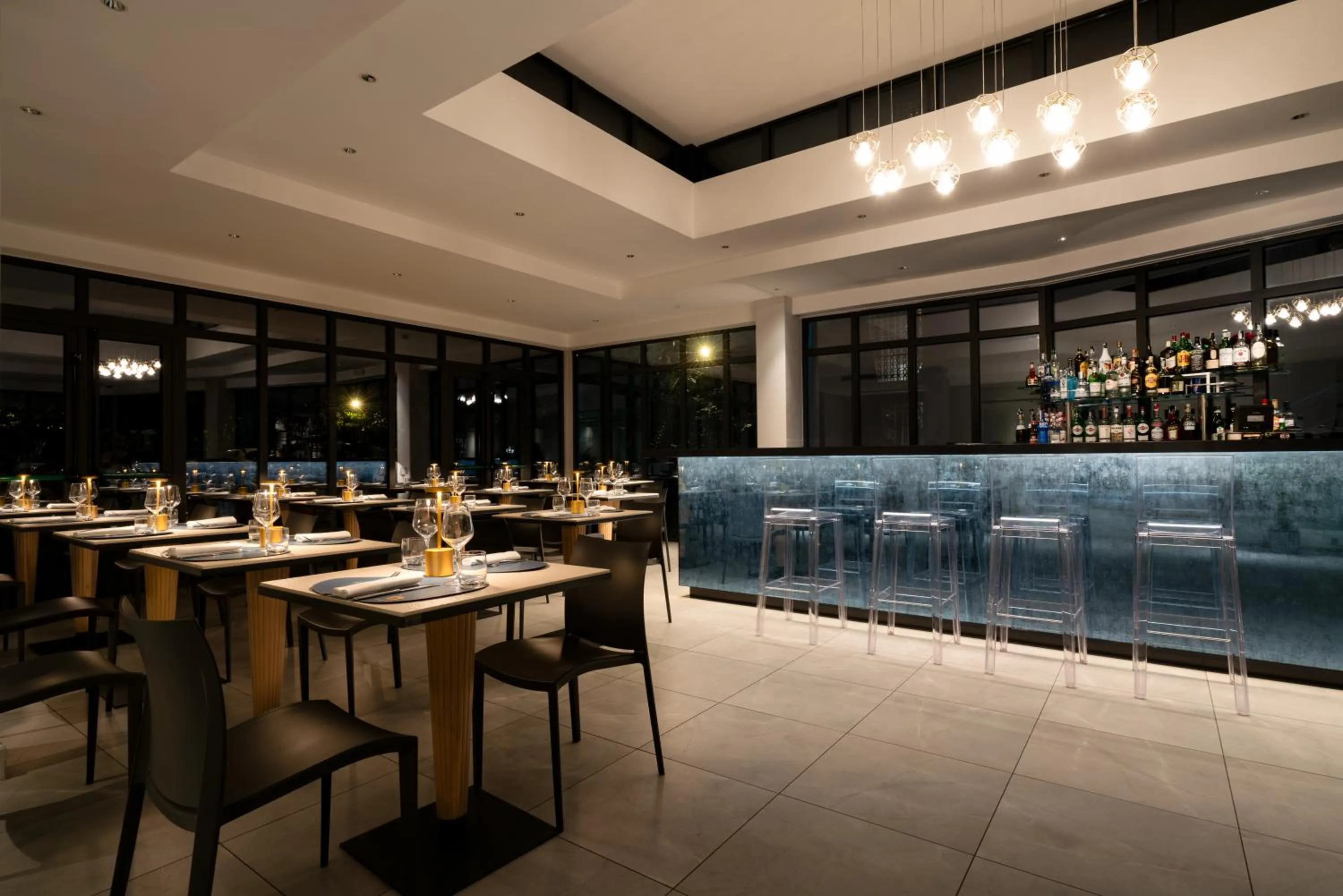 Lounge or bar in Hotel American Palace Eur