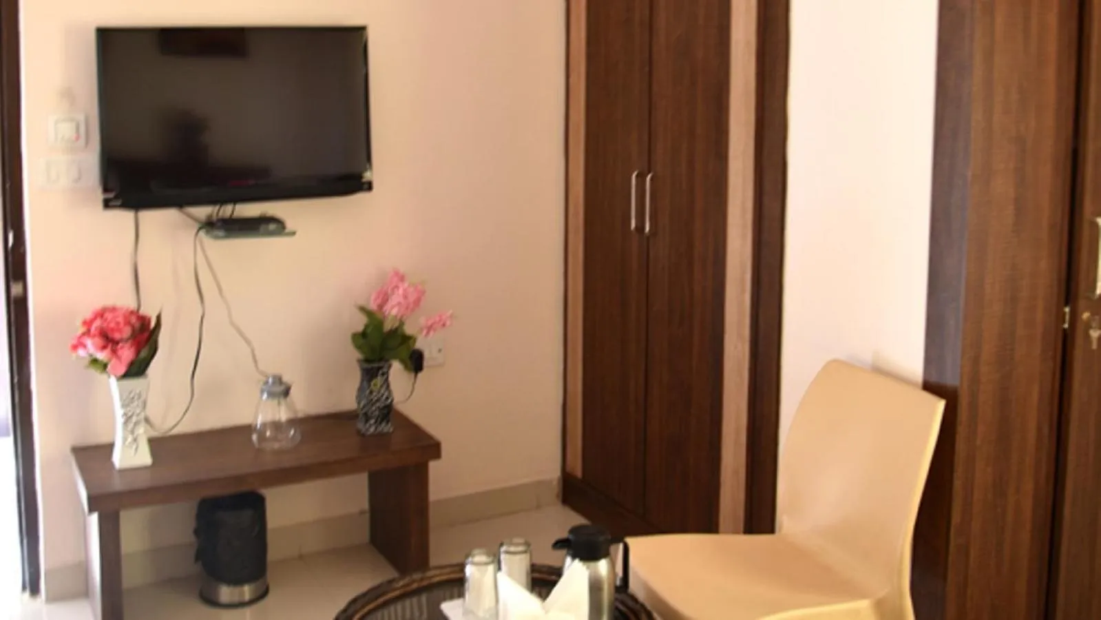 Living room in Le Emerald Residency