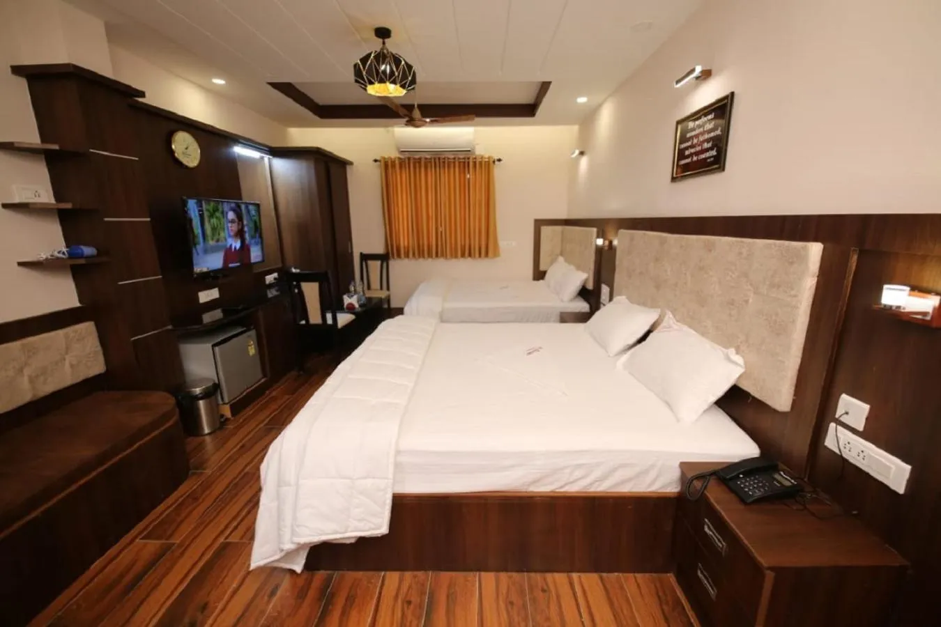 bunk bed, Bed in Le Emerald Residency