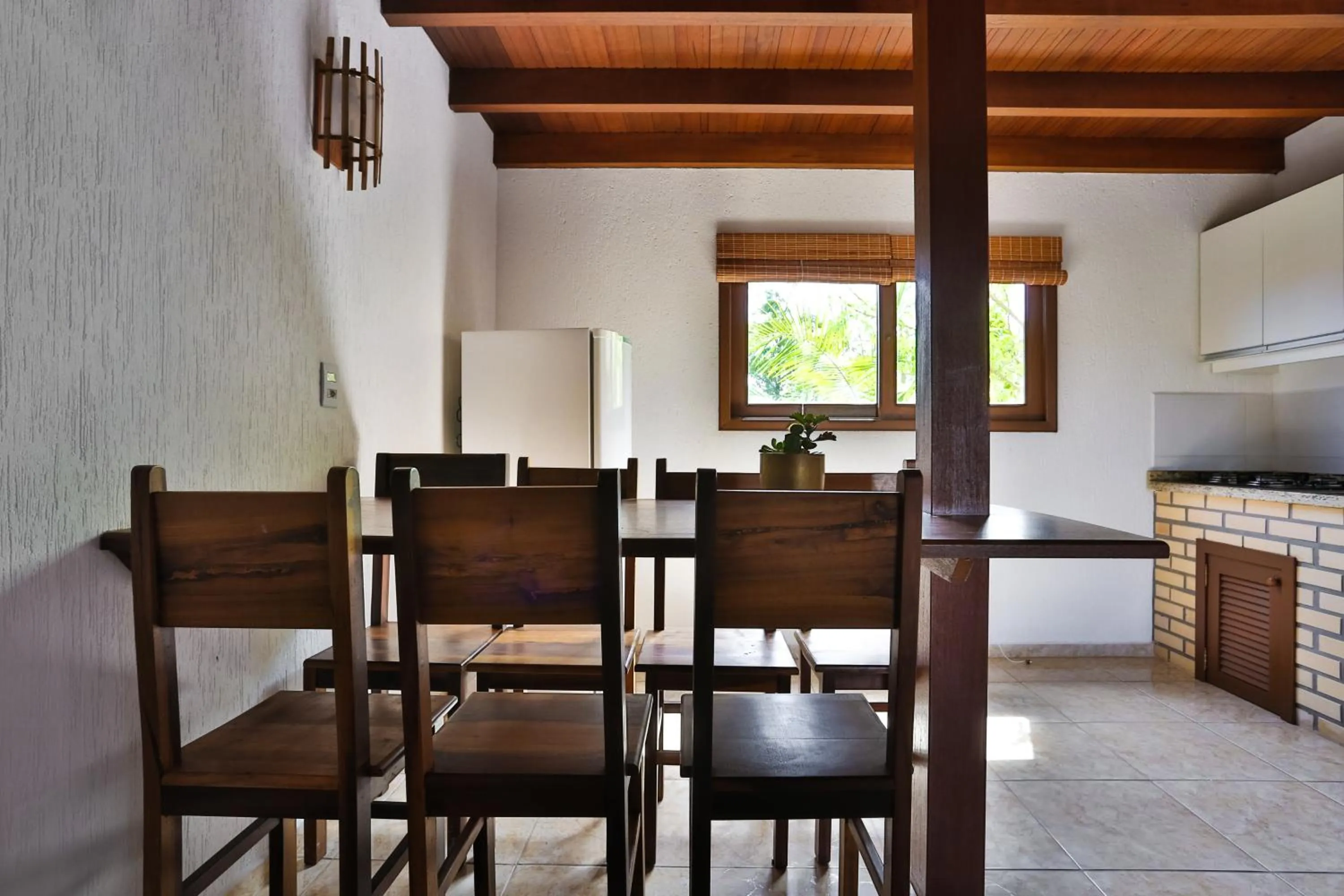 Kitchen or kitchenette in Pousada Areias do Rosa