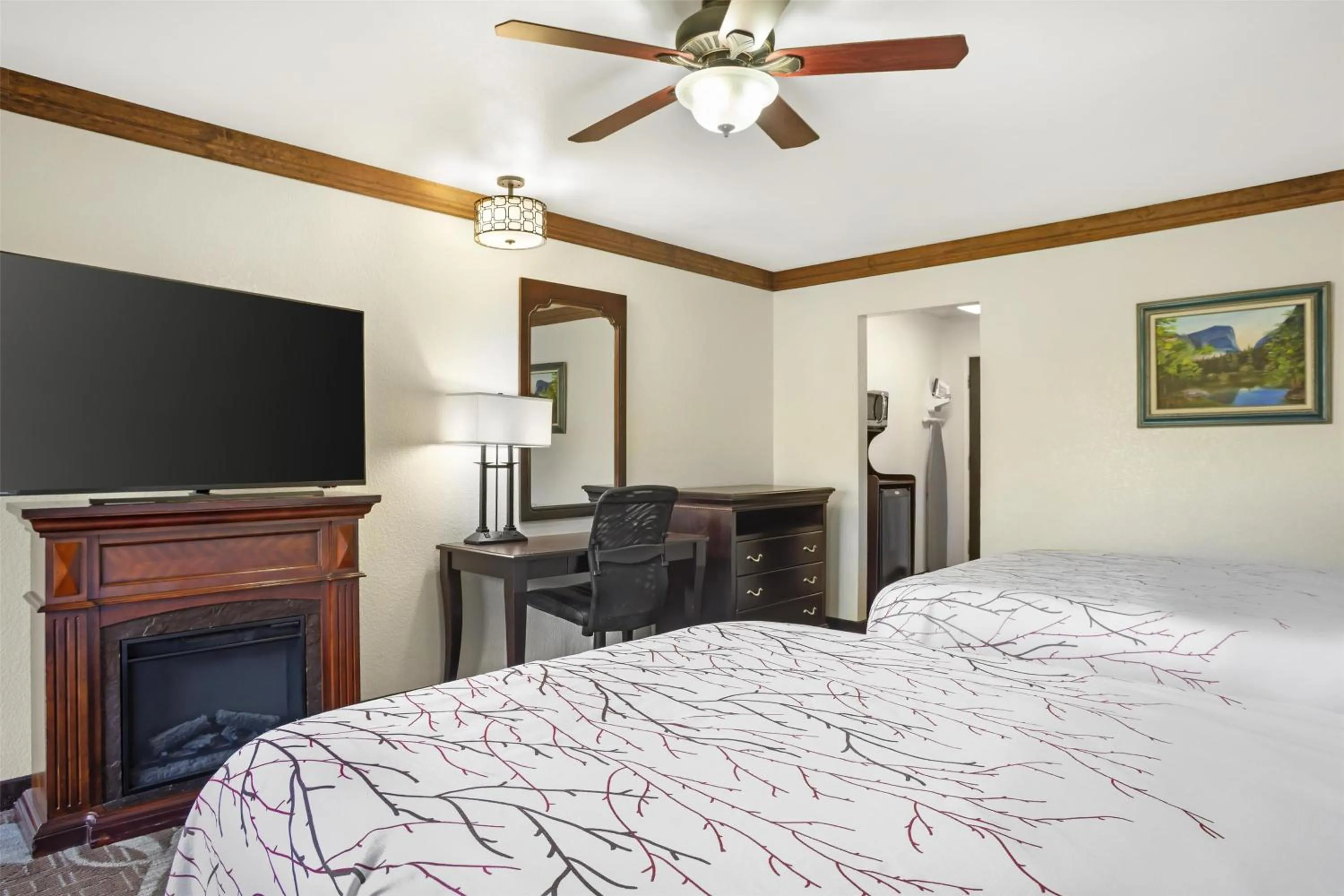 Bedroom, Bed in Best Western Plus Yosemite Gateway Inn