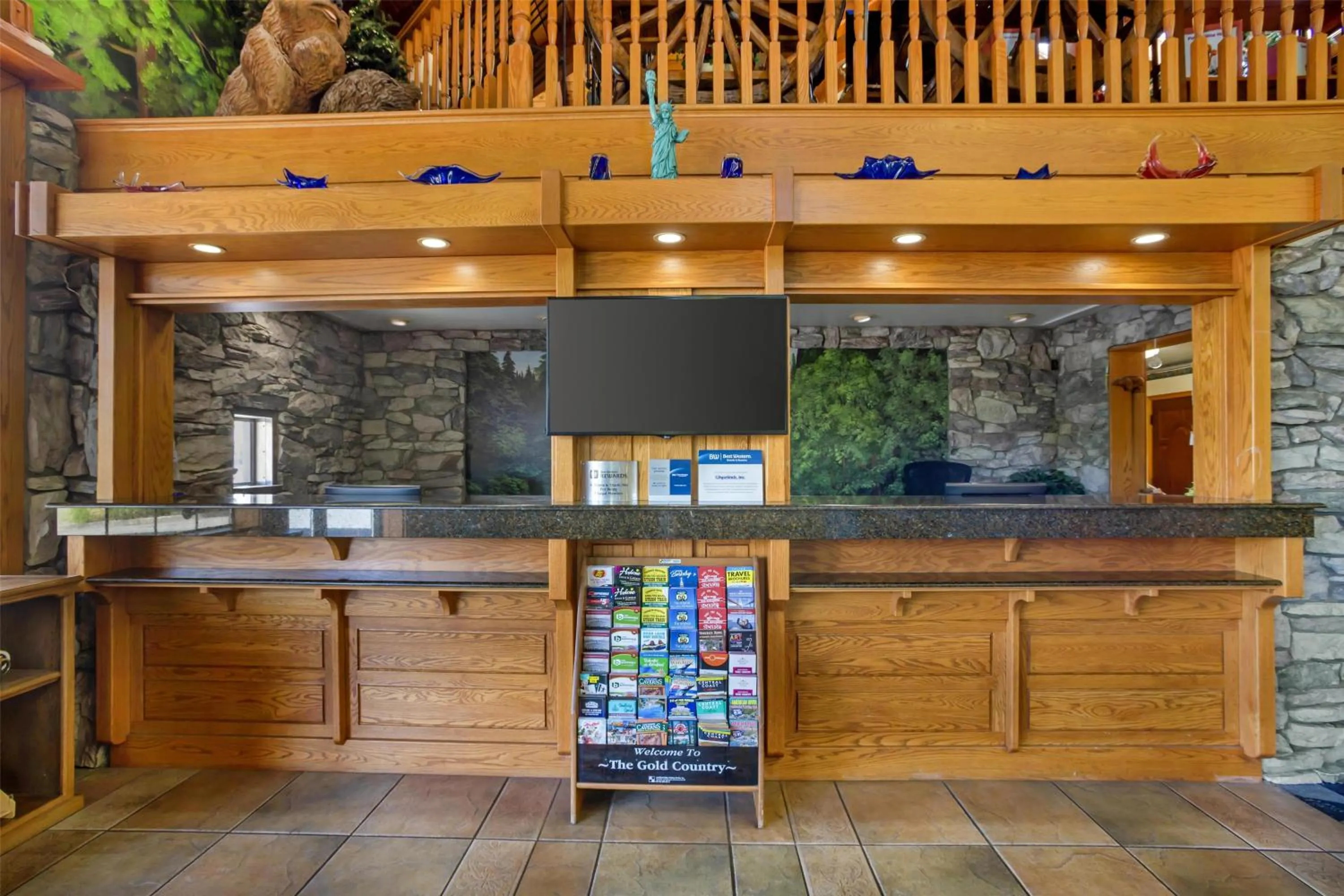 Lobby or reception in Best Western Plus Yosemite Gateway Inn