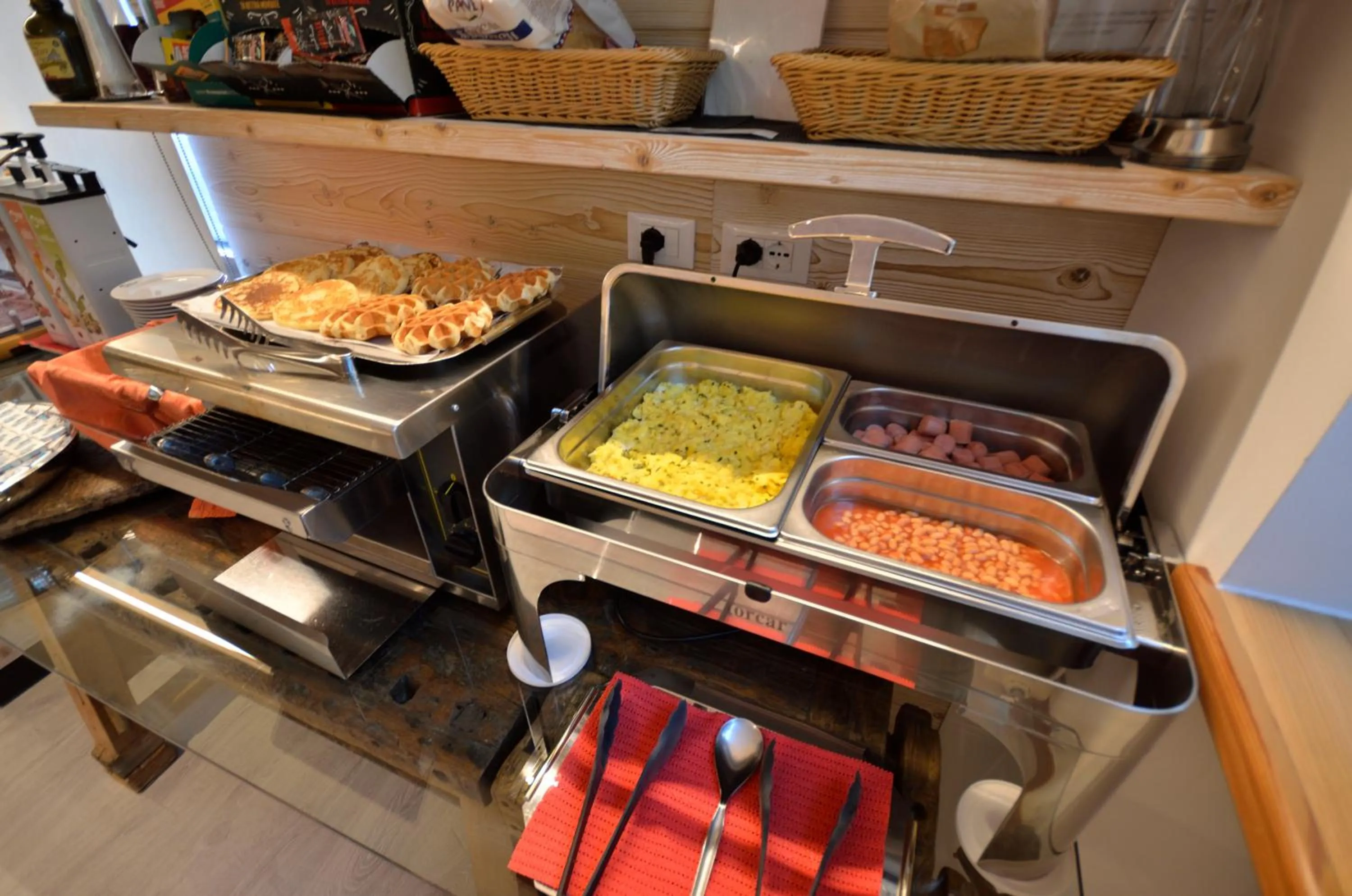 Buffet breakfast in Hotel Cime D'Oro