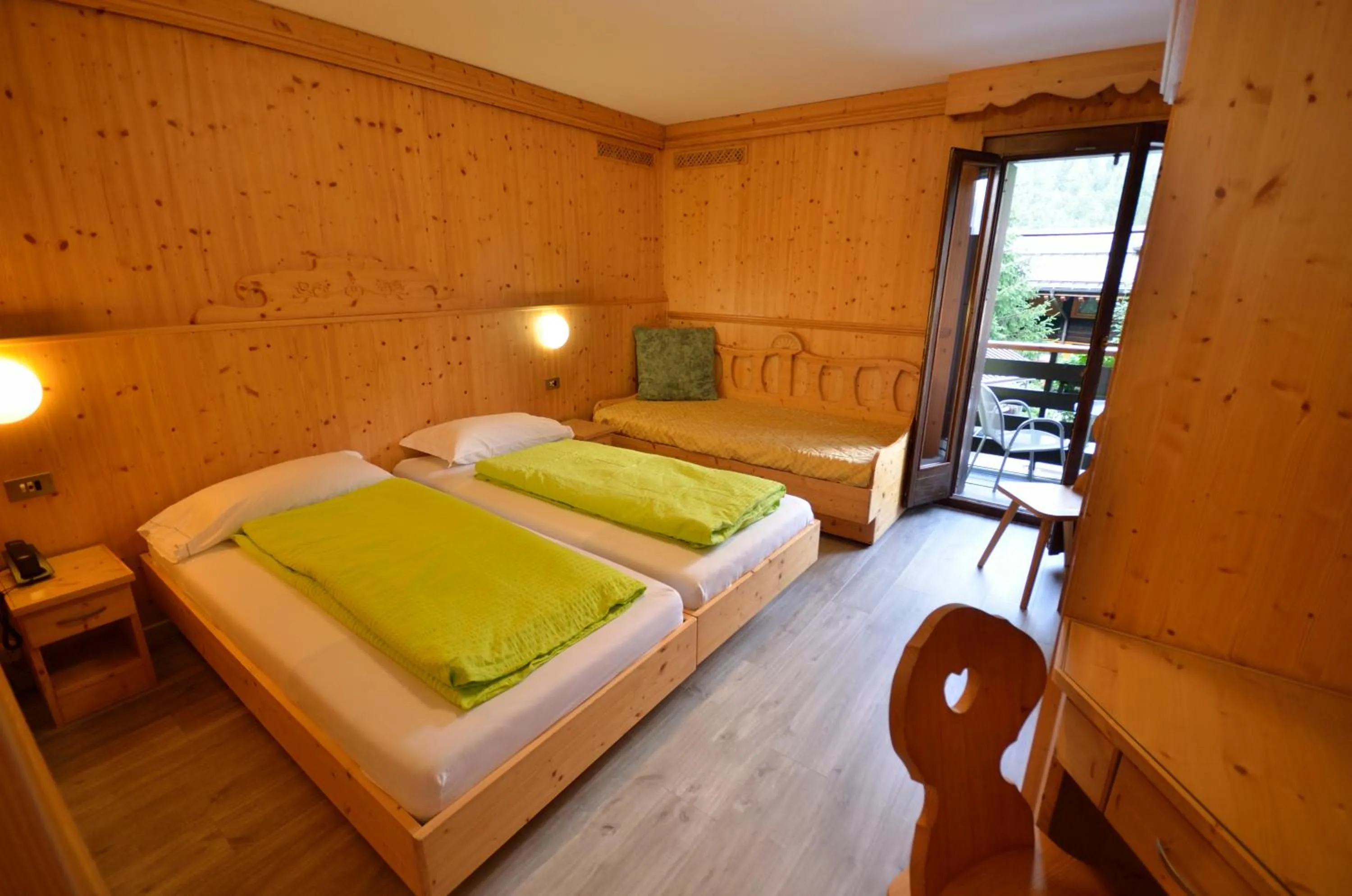 Bedroom, Bed in Hotel Cime D'Oro