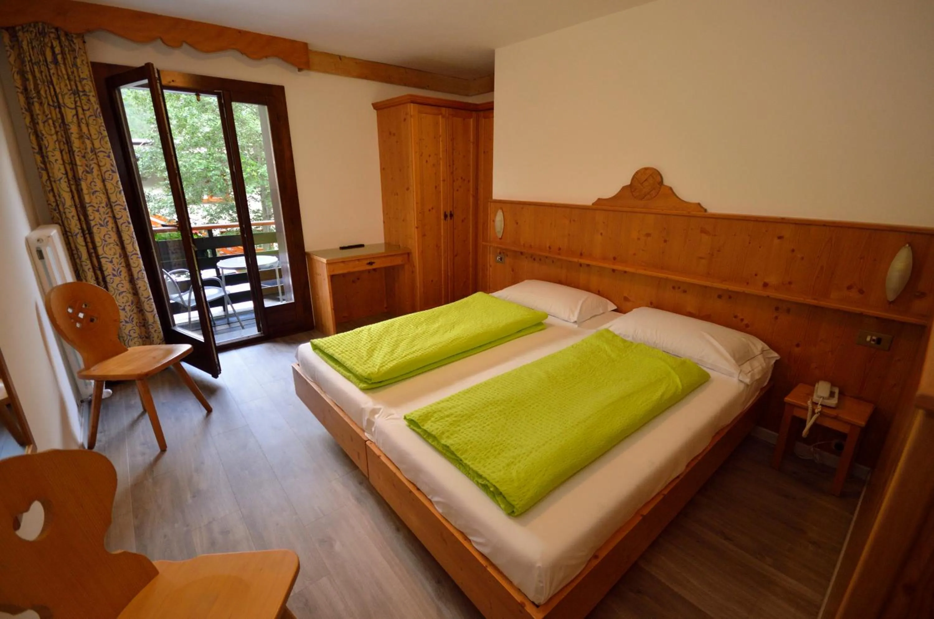 Bedroom, Bed in Hotel Cime D'Oro