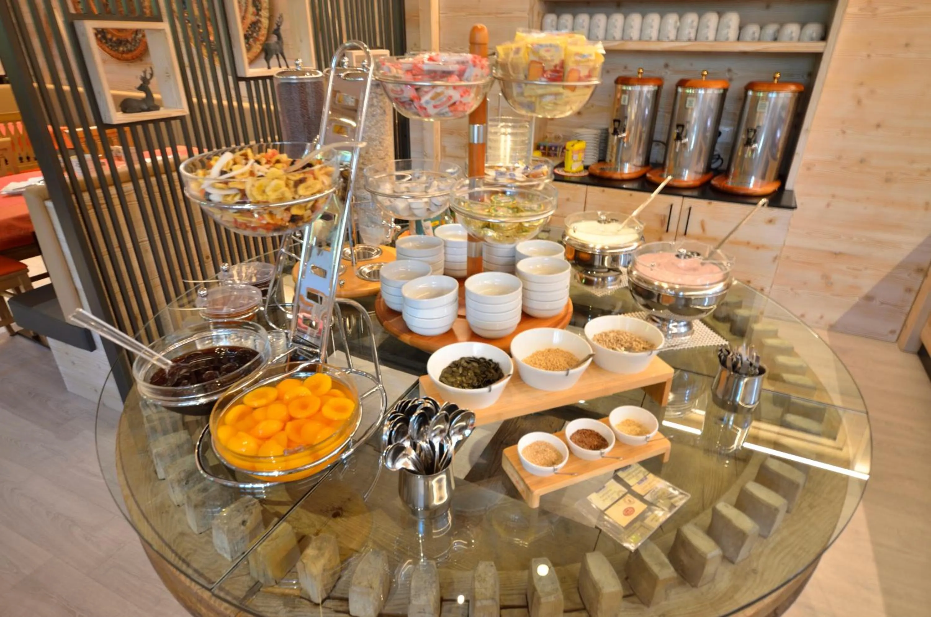 Buffet breakfast in Hotel Cime D'Oro