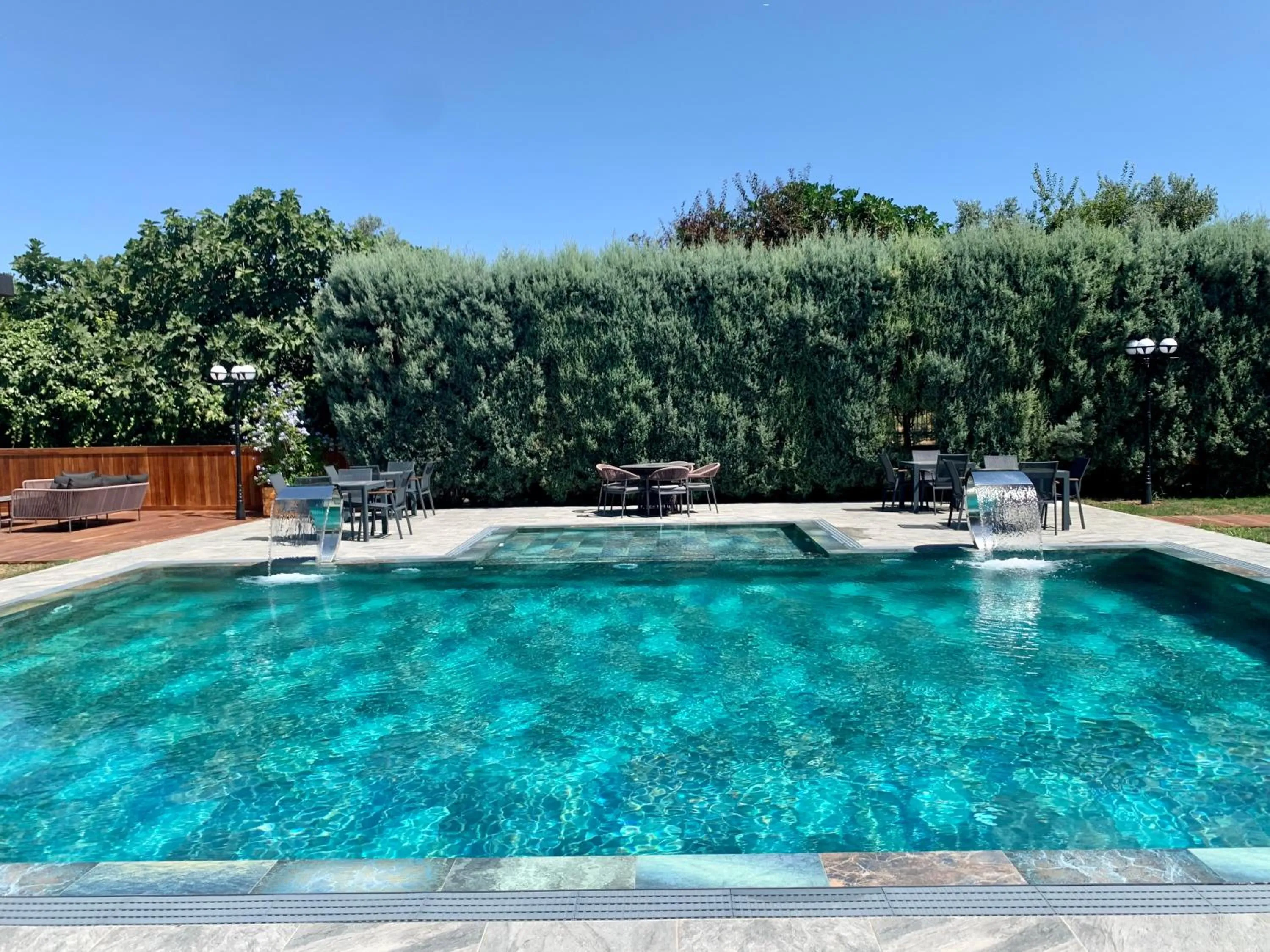 Swimming pool in Istanbul Park Hotel