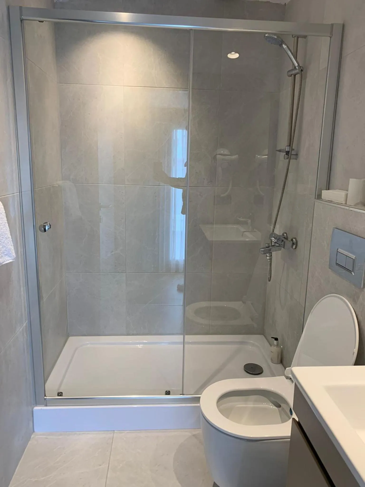 Shower in Istanbul Park Hotel