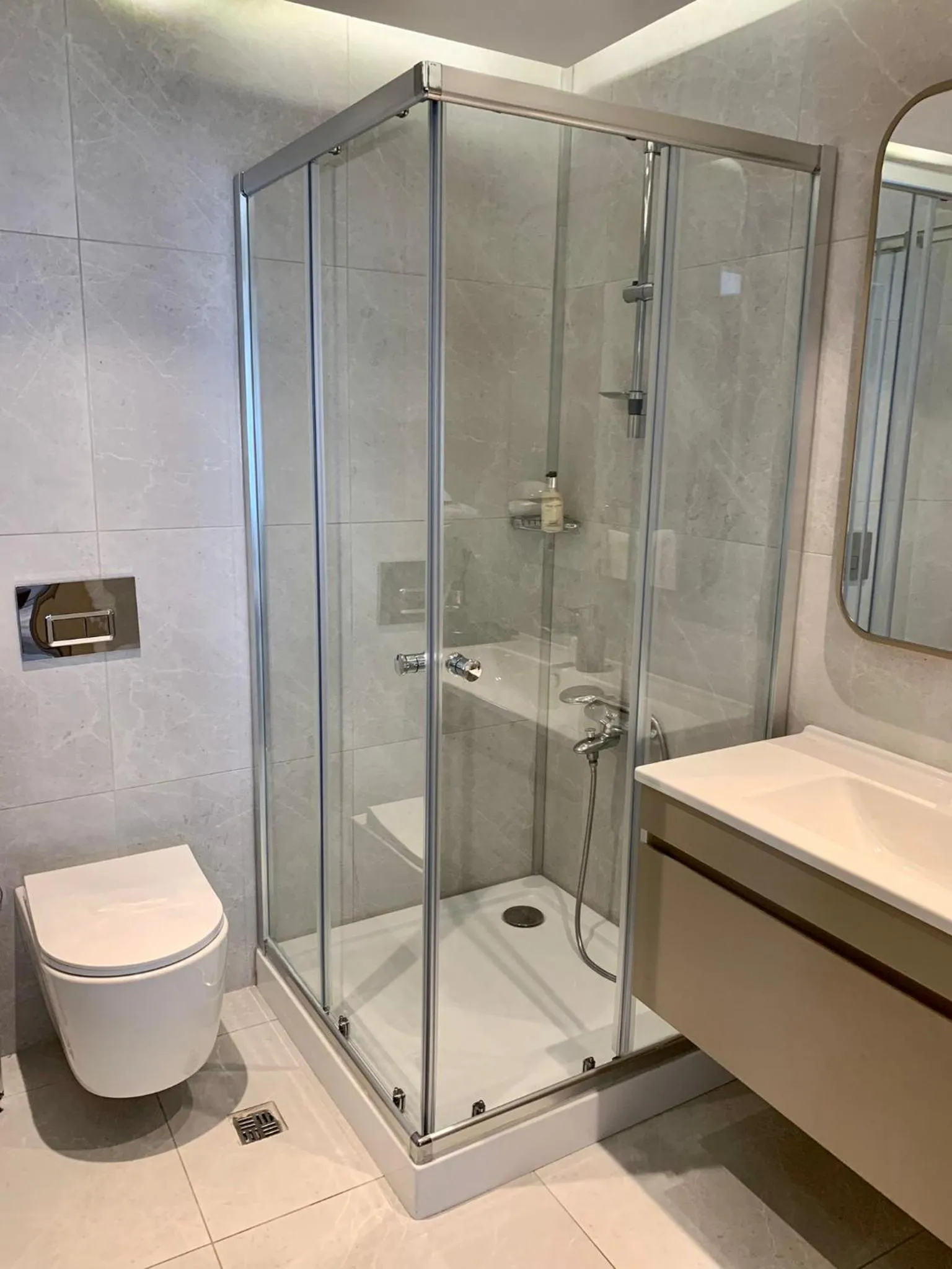 Shower in Istanbul Park Hotel