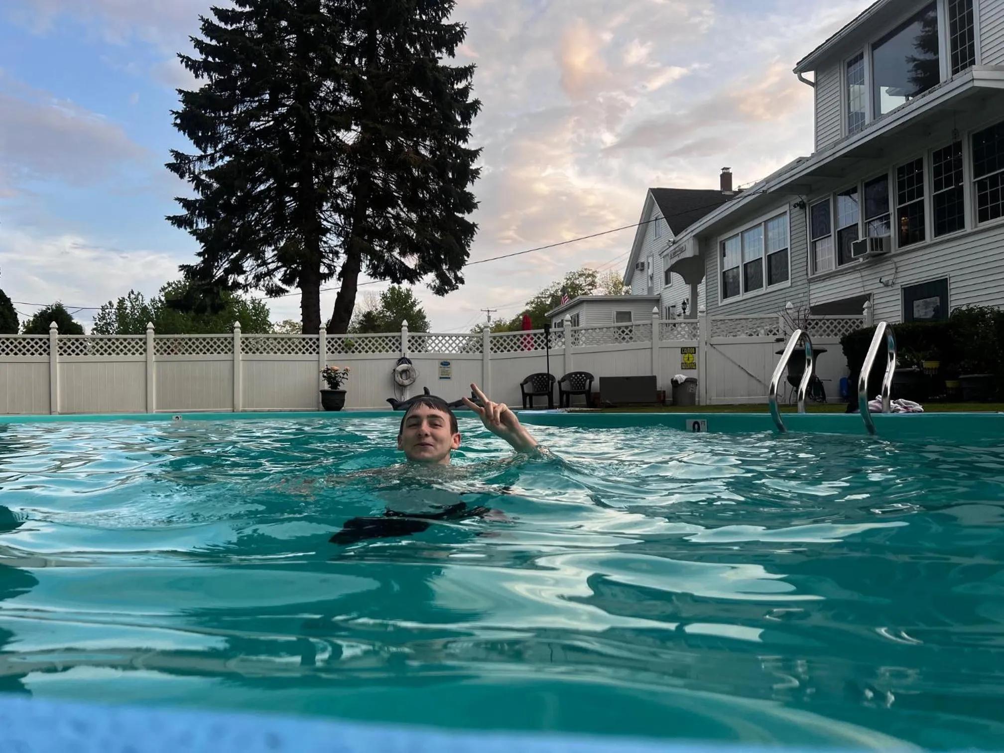 Swimming pool in Claddagh Motel & Suites