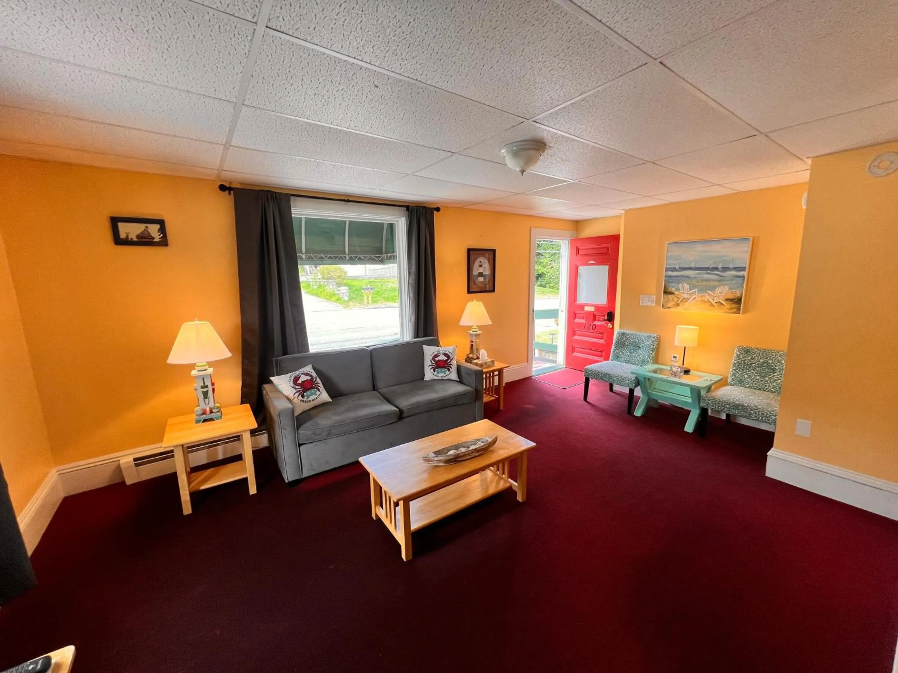 Living room, Bed in Claddagh Motel & Suites