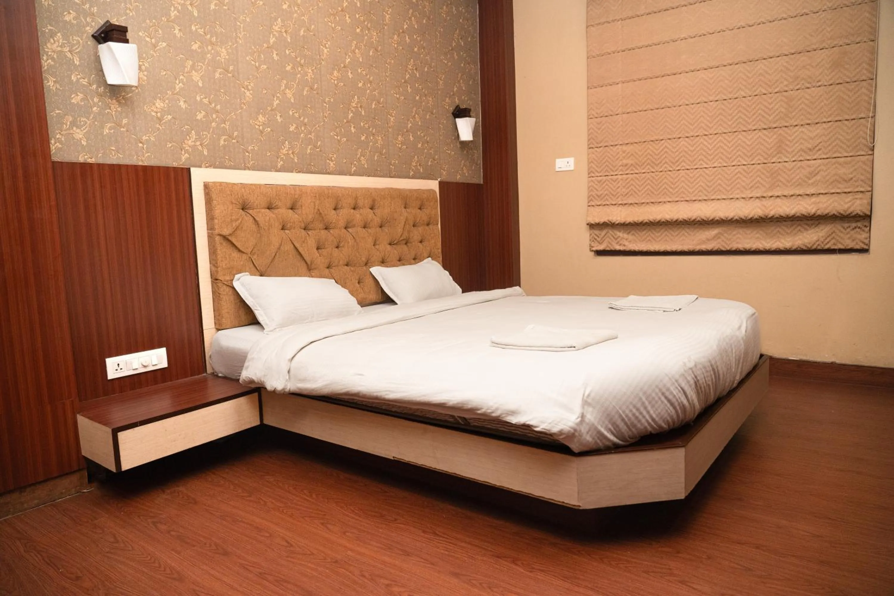 Bed in Backpackers Park Varanasi