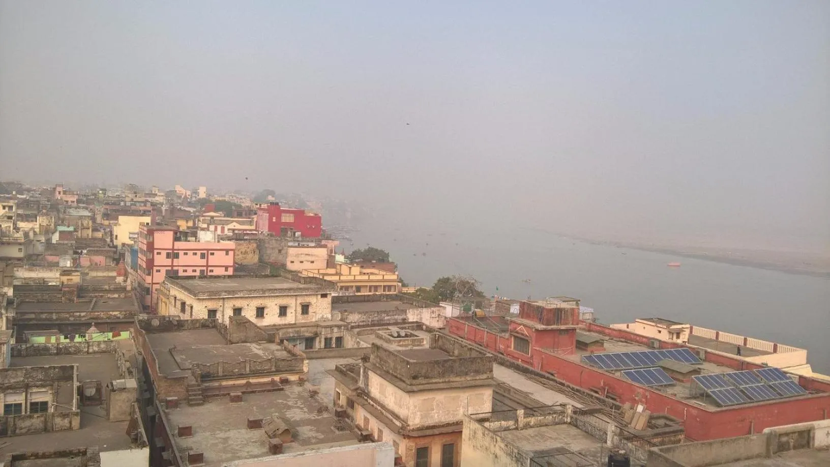 Day in Backpackers Park Varanasi