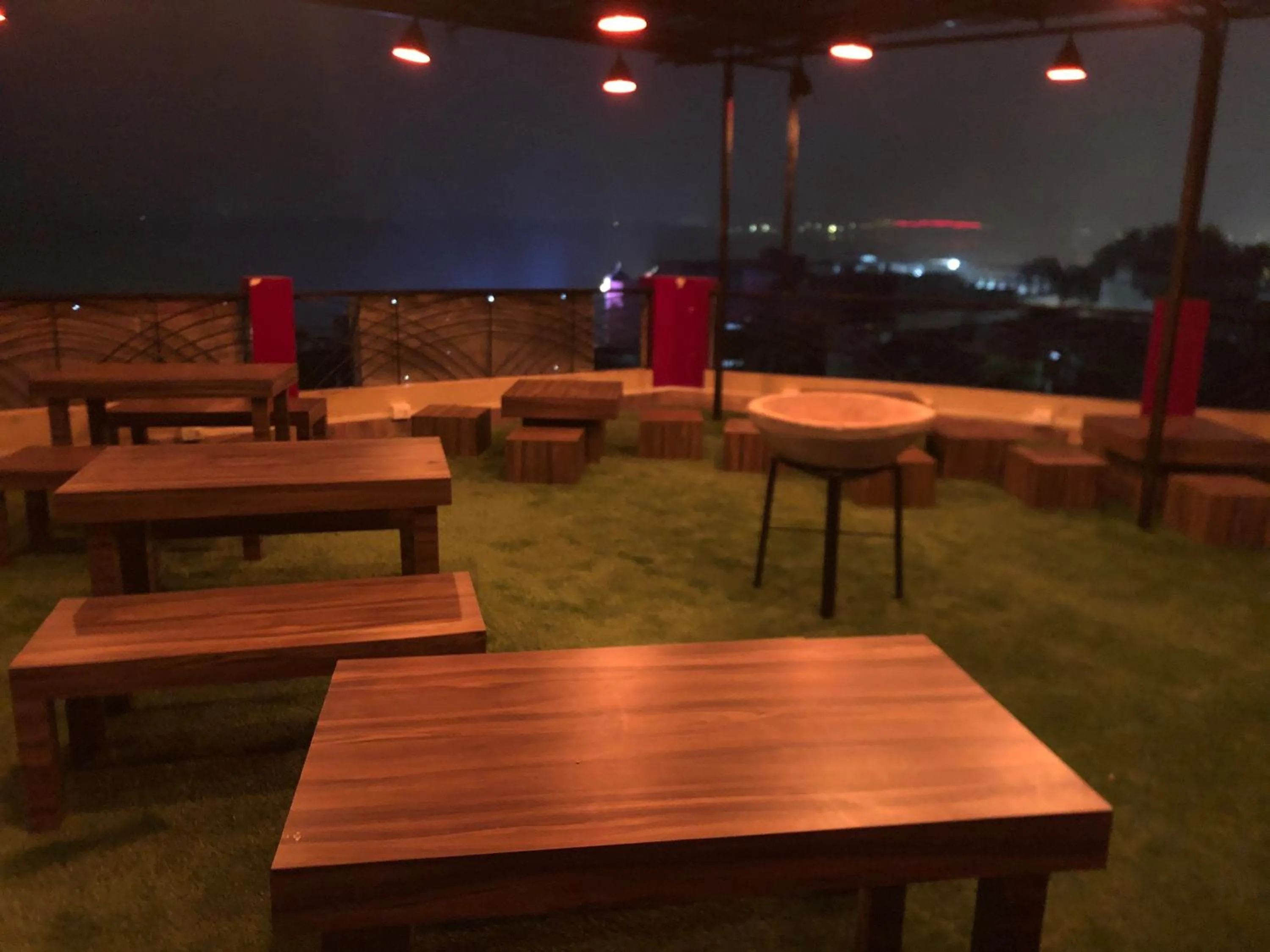 Restaurant/places to eat in Backpackers Park Varanasi